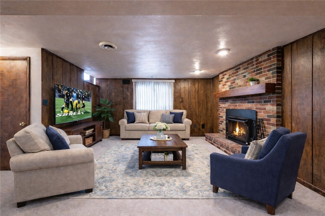 237 MELROSE DRIVE
