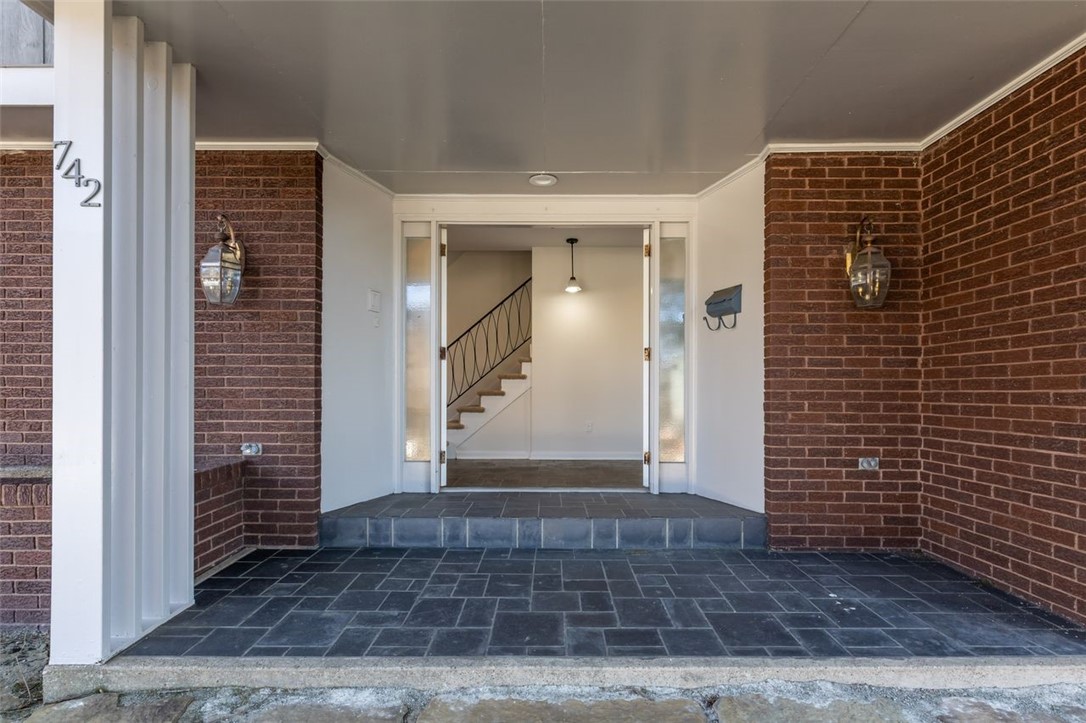 742 Cabin Hill Drive