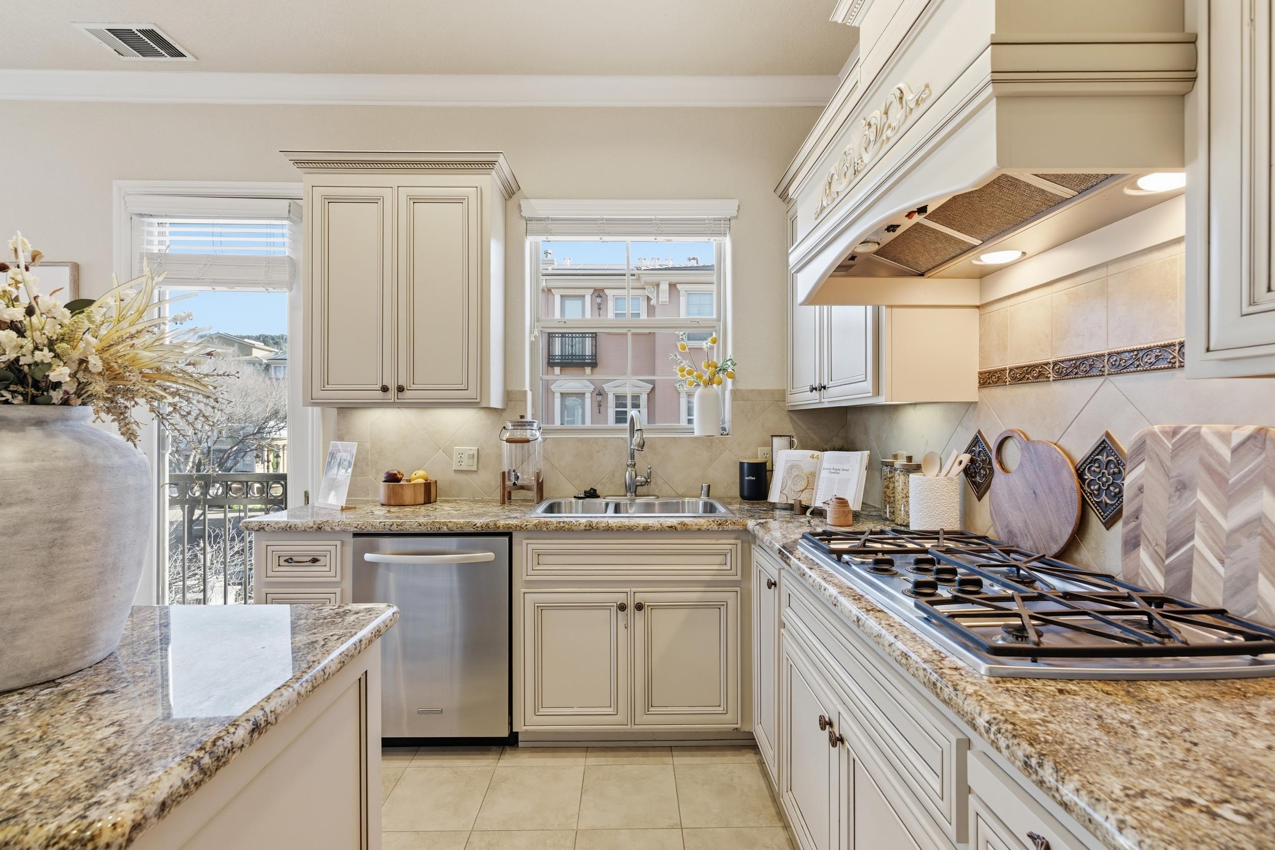 1118 Waltz Ct
