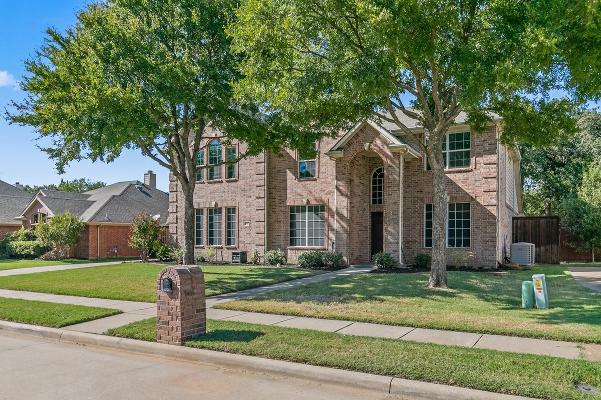 3905 Park Wood Drive