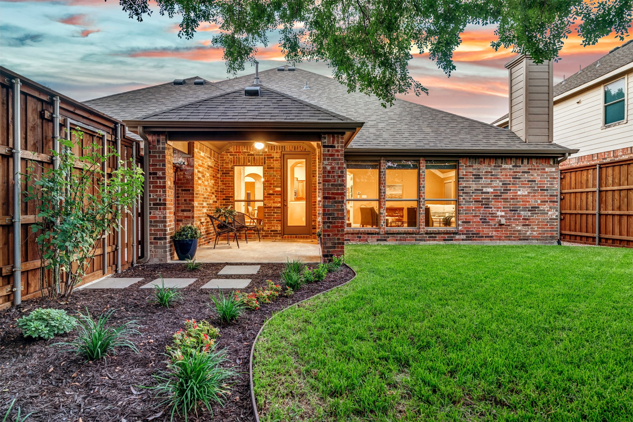 1722 Whispering Glen Drive