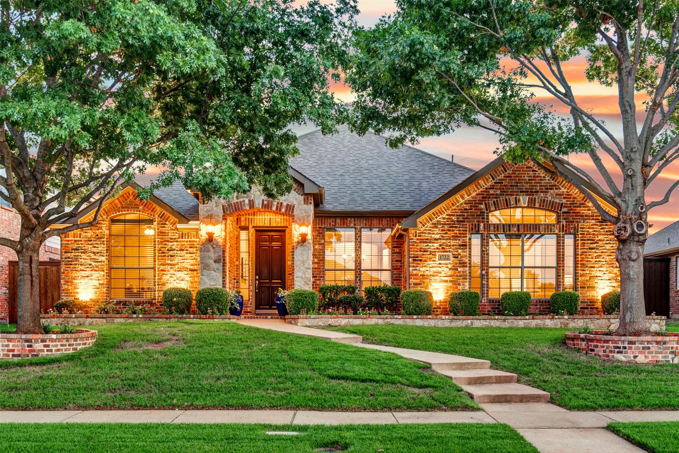 1722 Whispering Glen Drive
