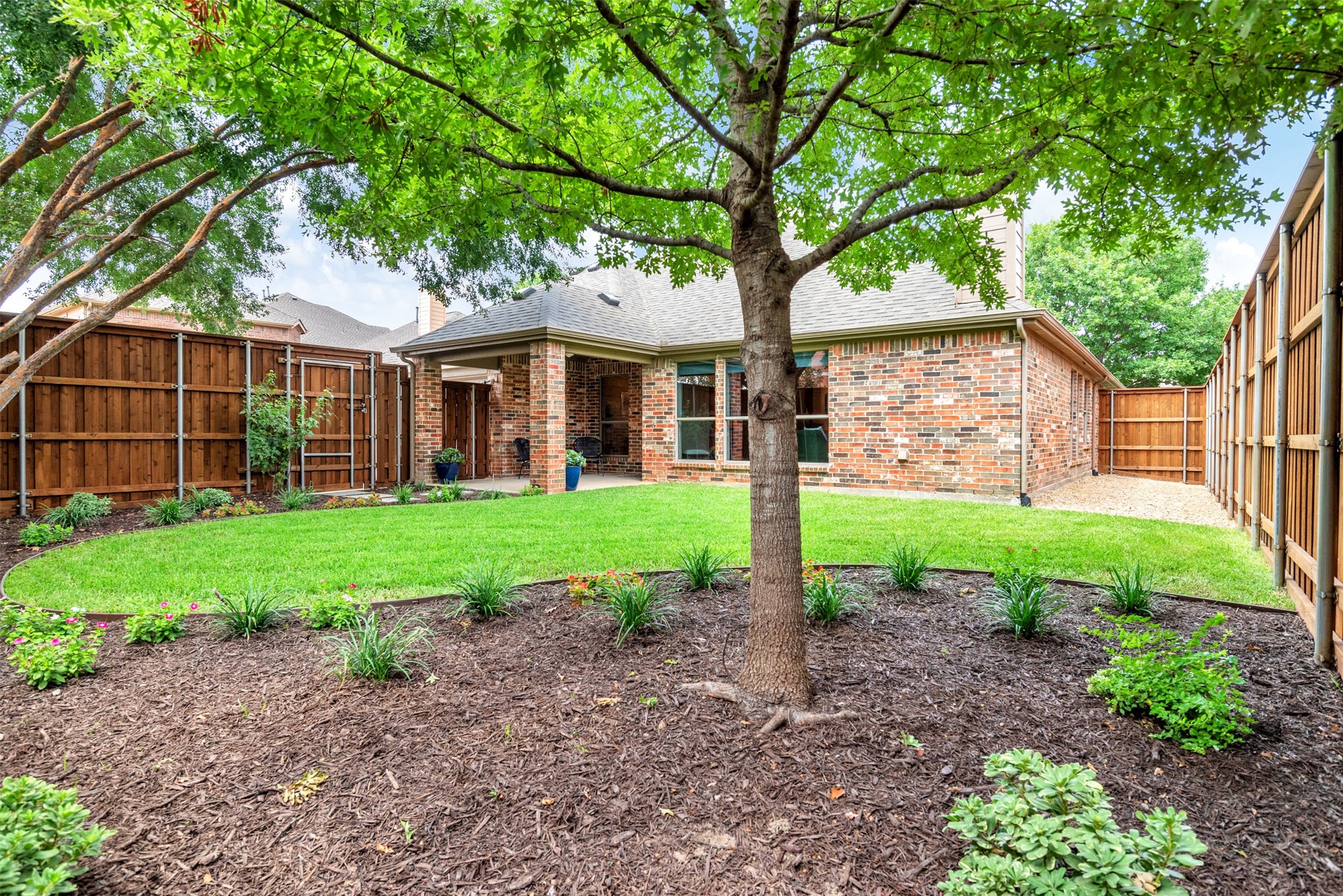 1722 Whispering Glen Drive