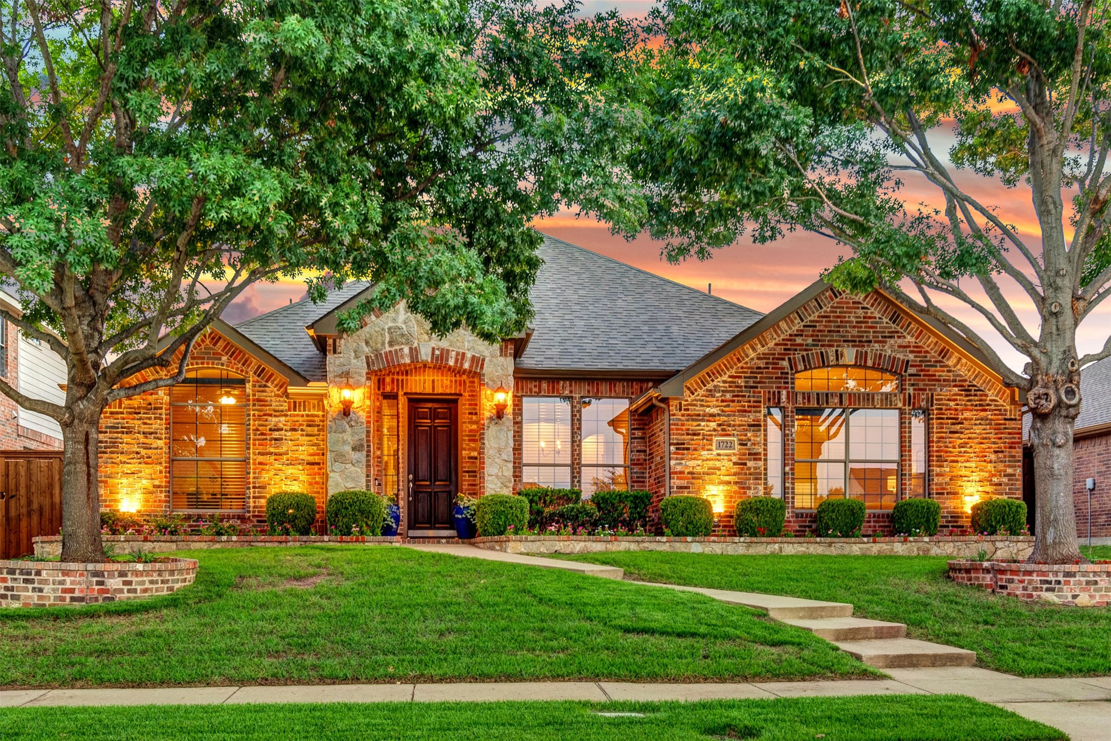 1722 Whispering Glen Drive