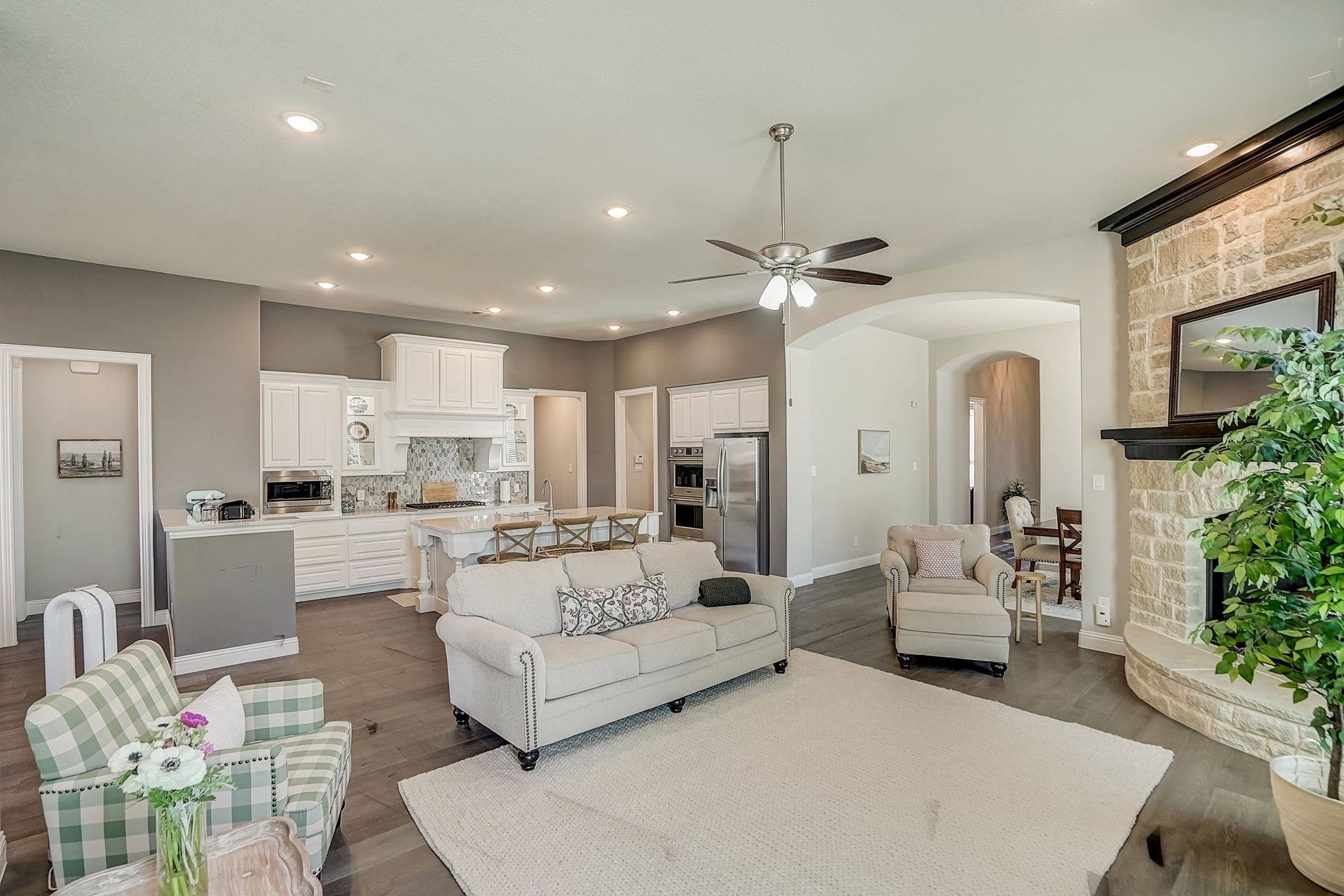 9233 Pecan Woods Trail