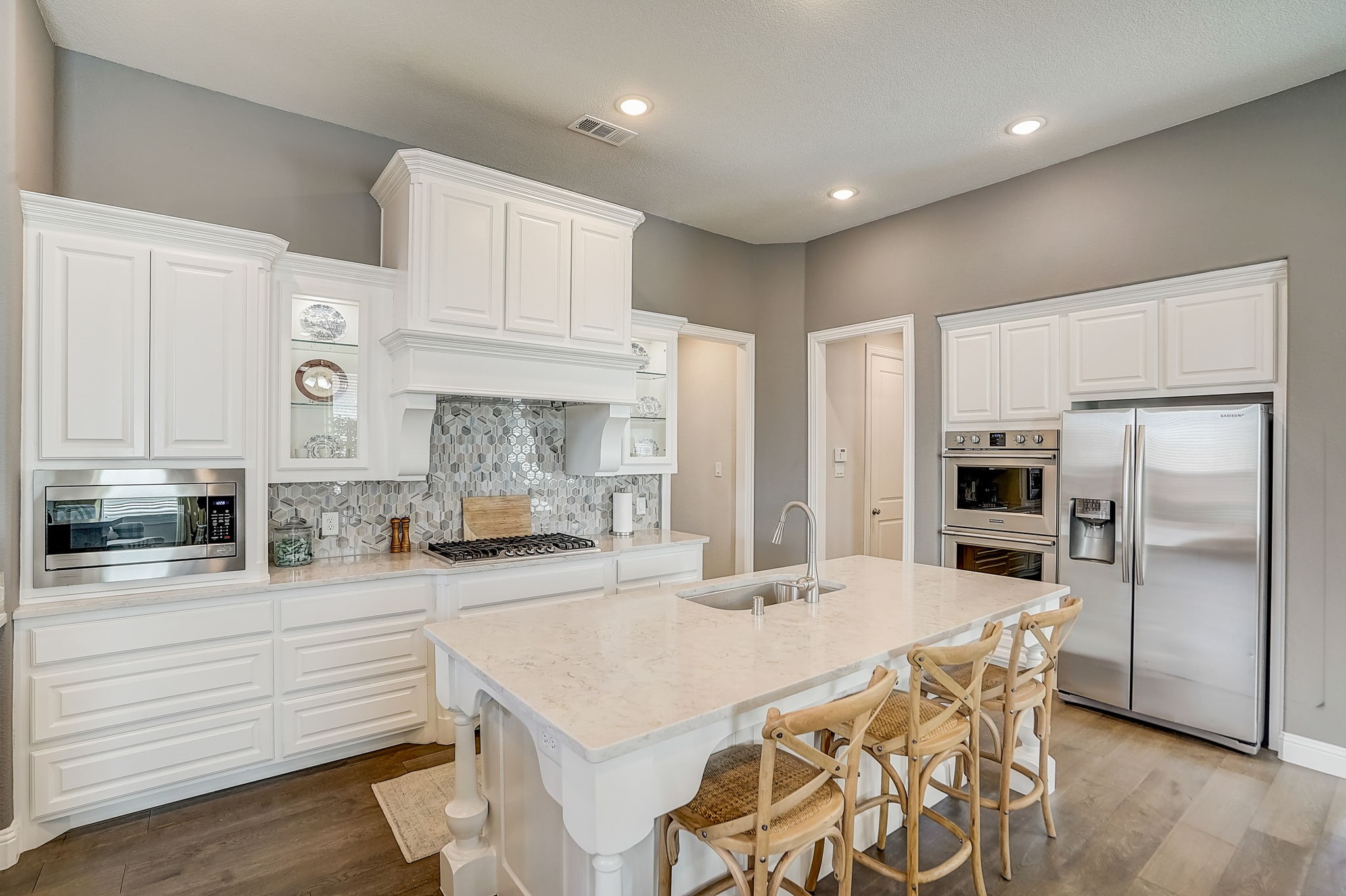 9233 Pecan Woods Trail