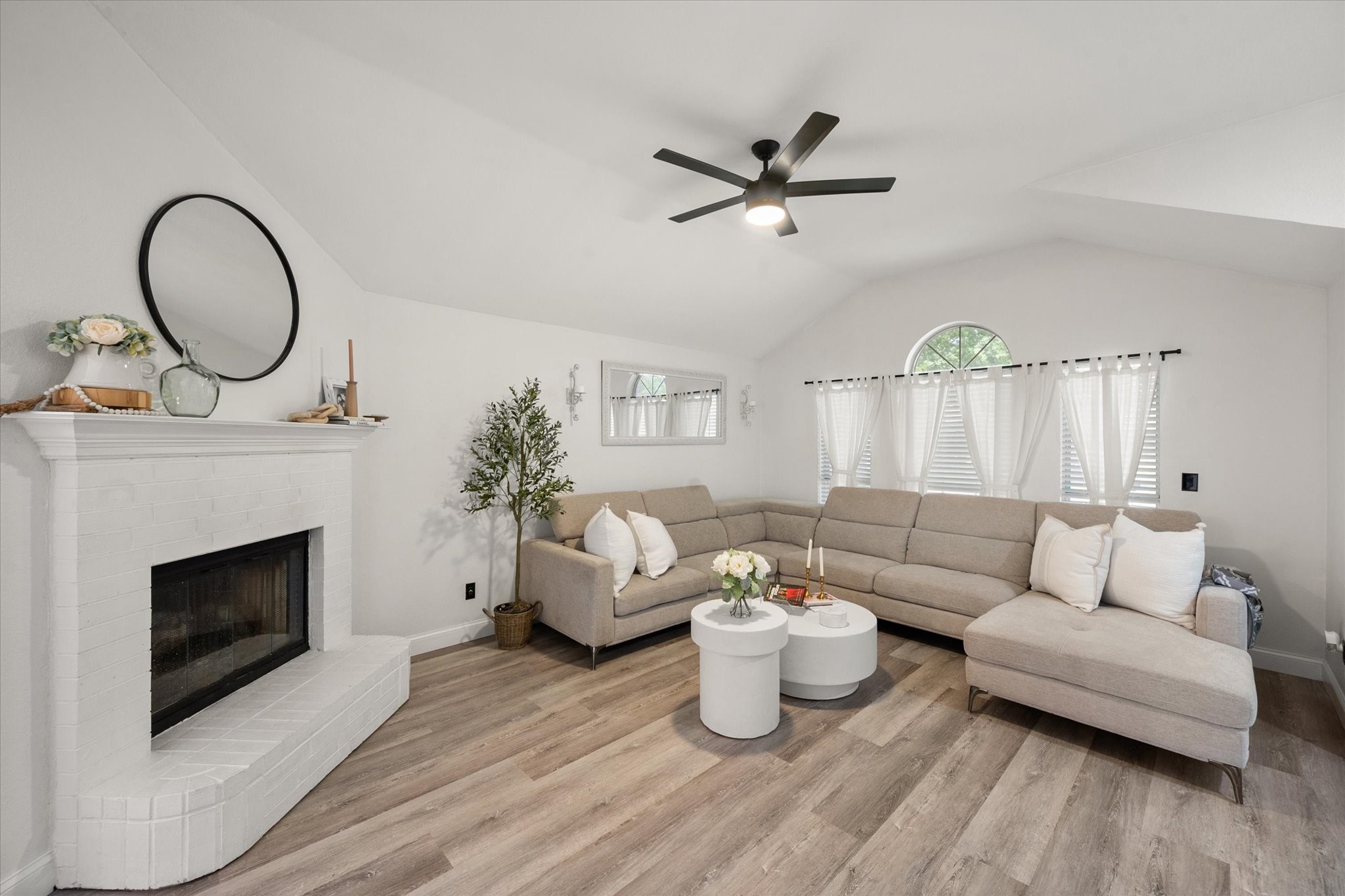 7027 Snowivy Court