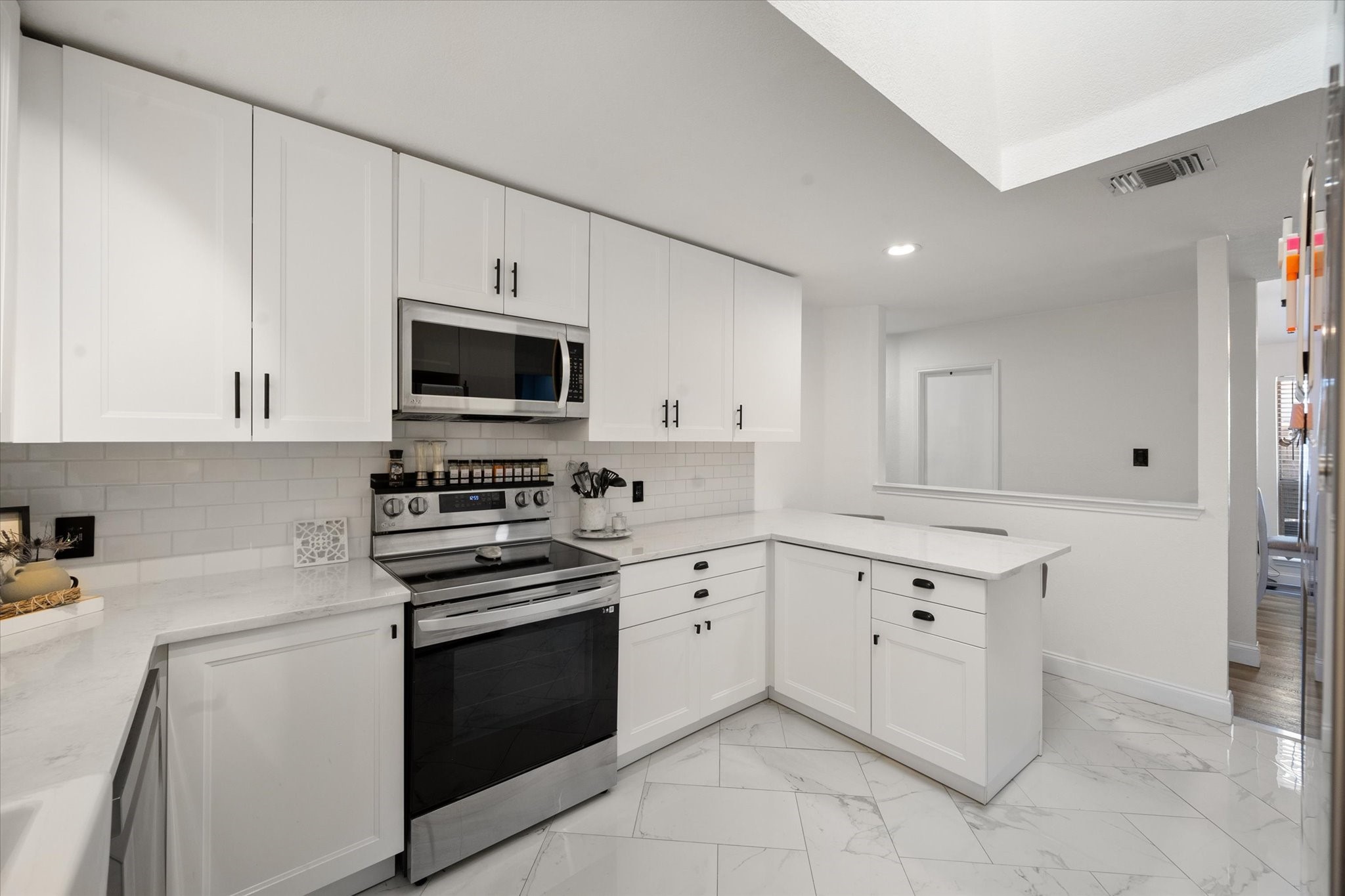 7027 Snowivy Court