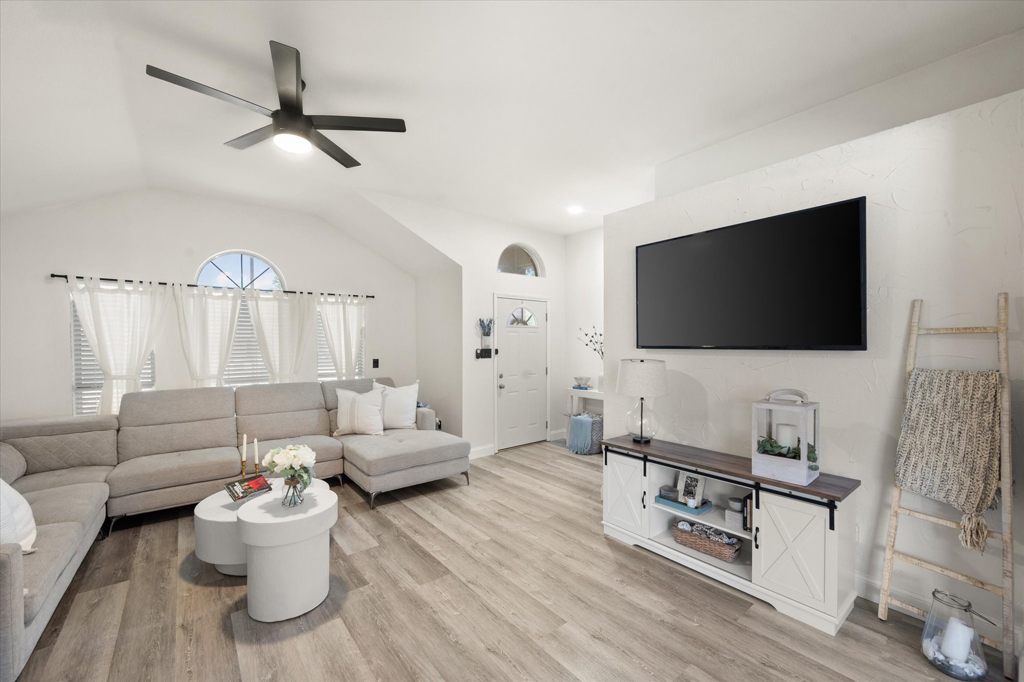 7027 Snowivy Court