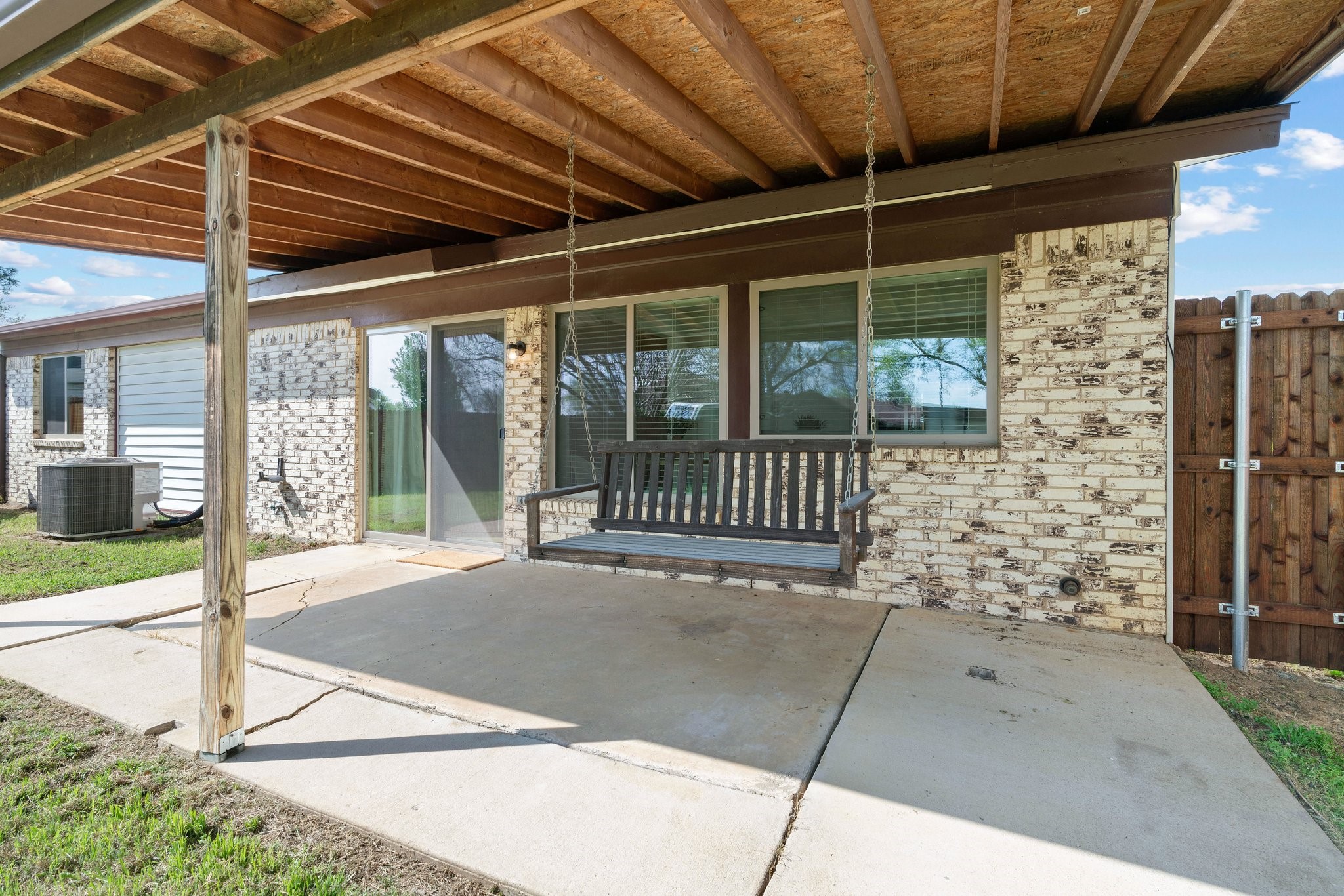 1512 Palisades Drive