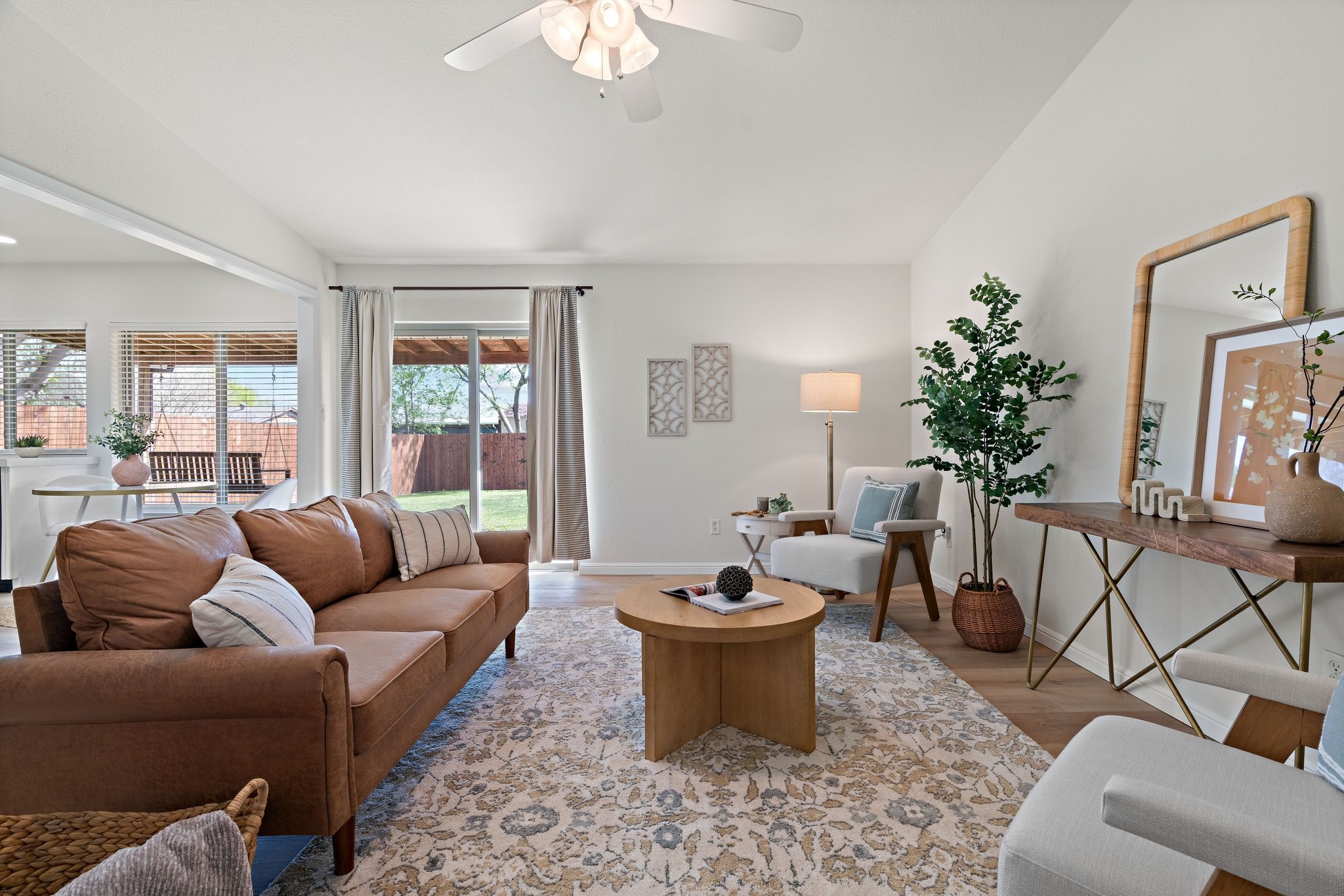 1512 Palisades Drive