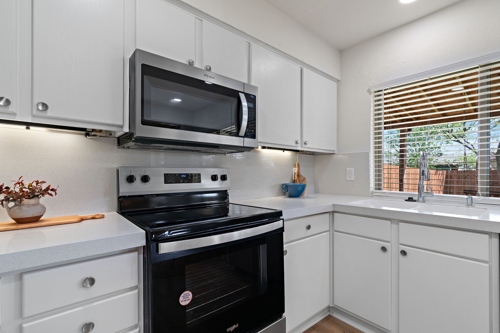 1512 Palisades Drive