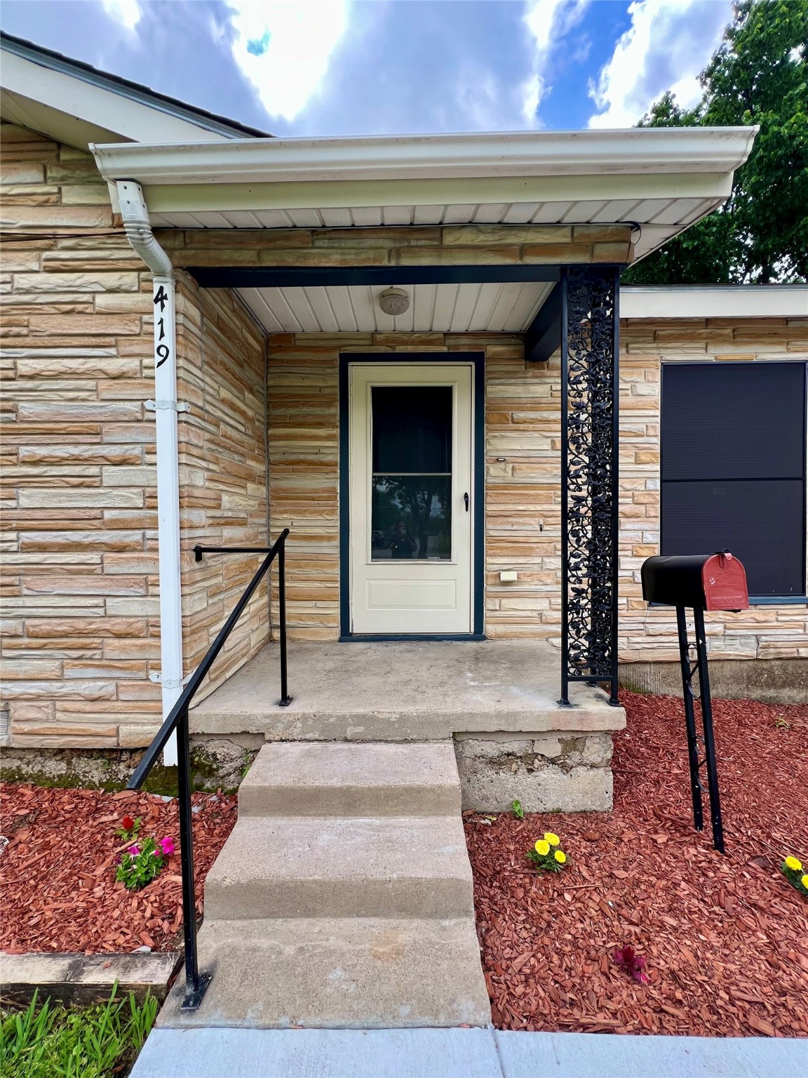 419 Hensley Drive