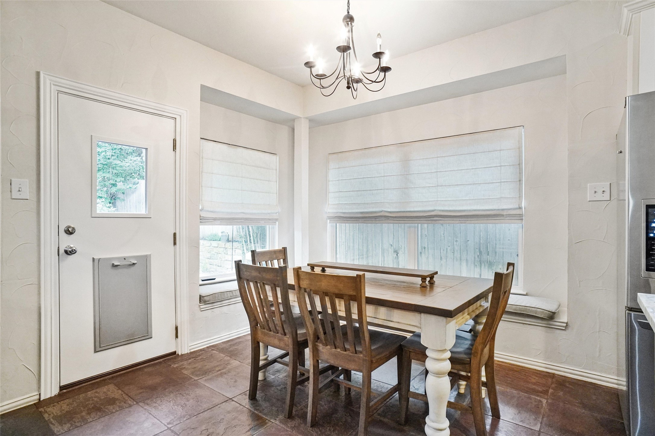 2217 Knoll Ridge Drive