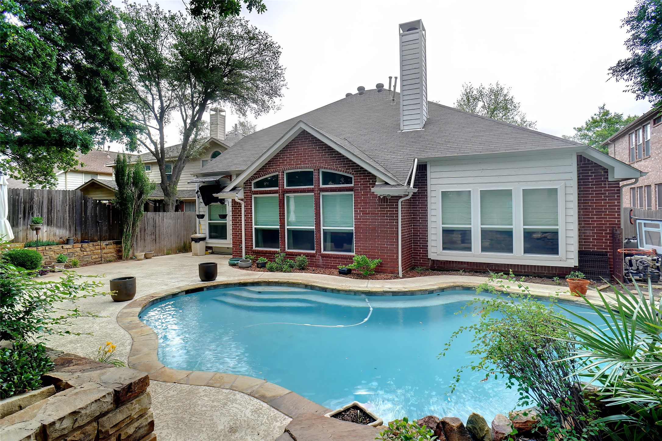 2217 Knoll Ridge Drive