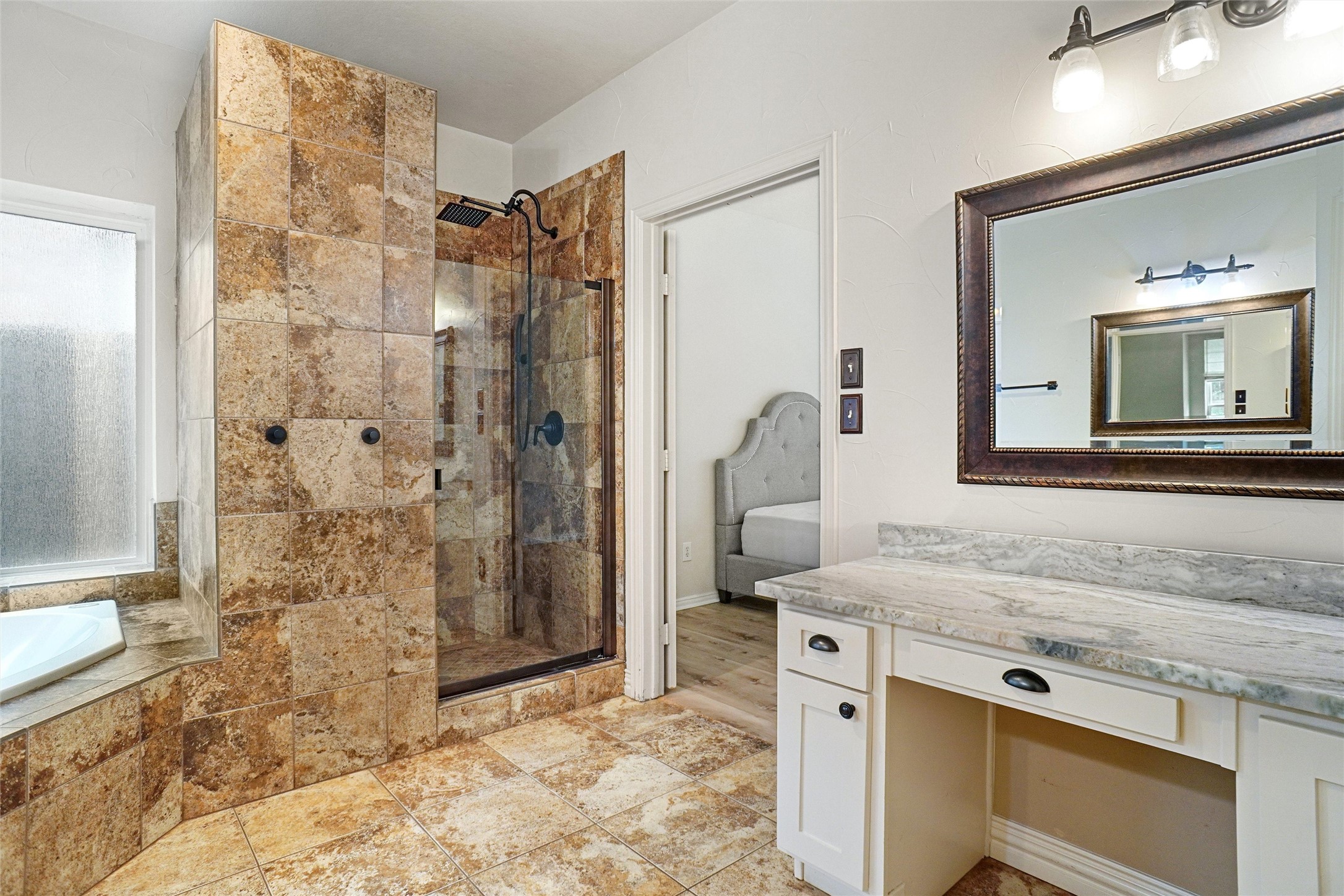 2217 Knoll Ridge Drive