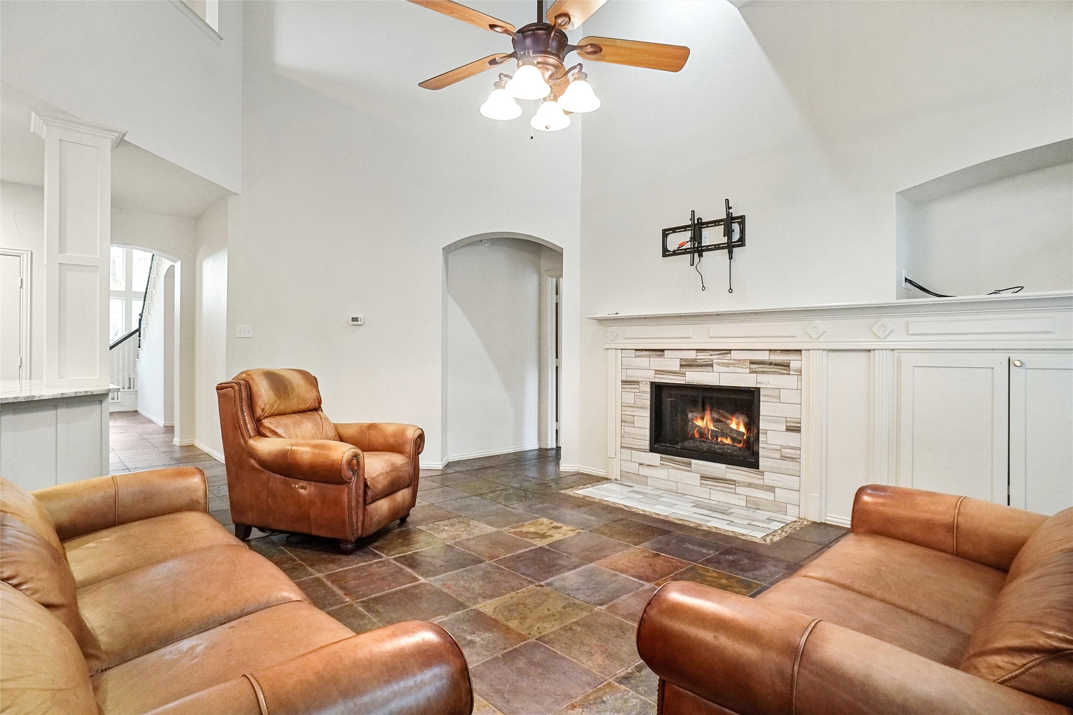 2217 Knoll Ridge Drive