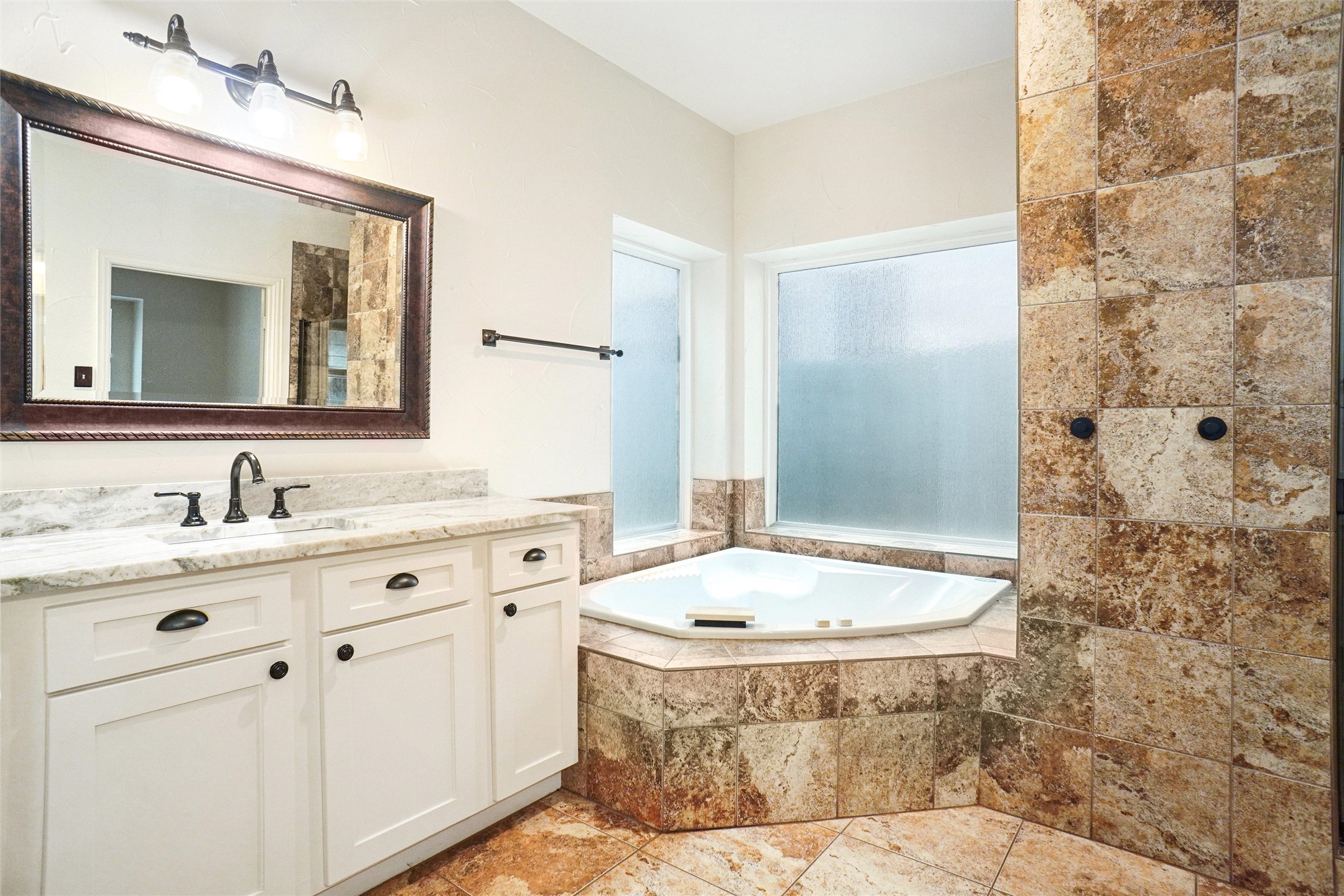 2217 Knoll Ridge Drive