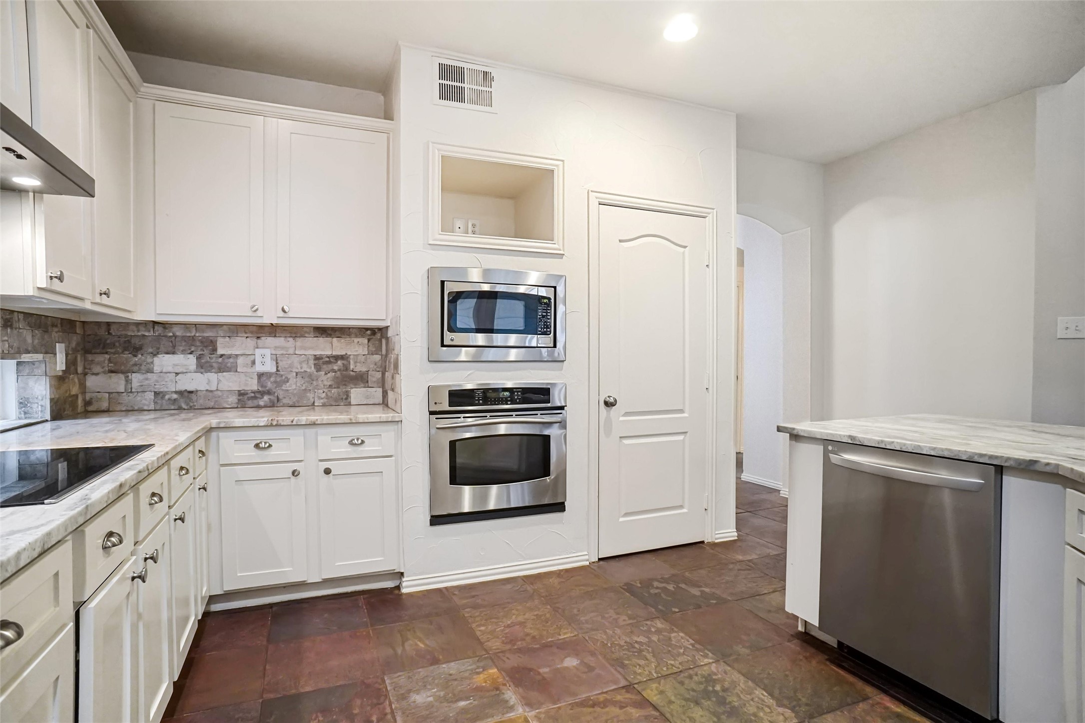 2217 Knoll Ridge Drive