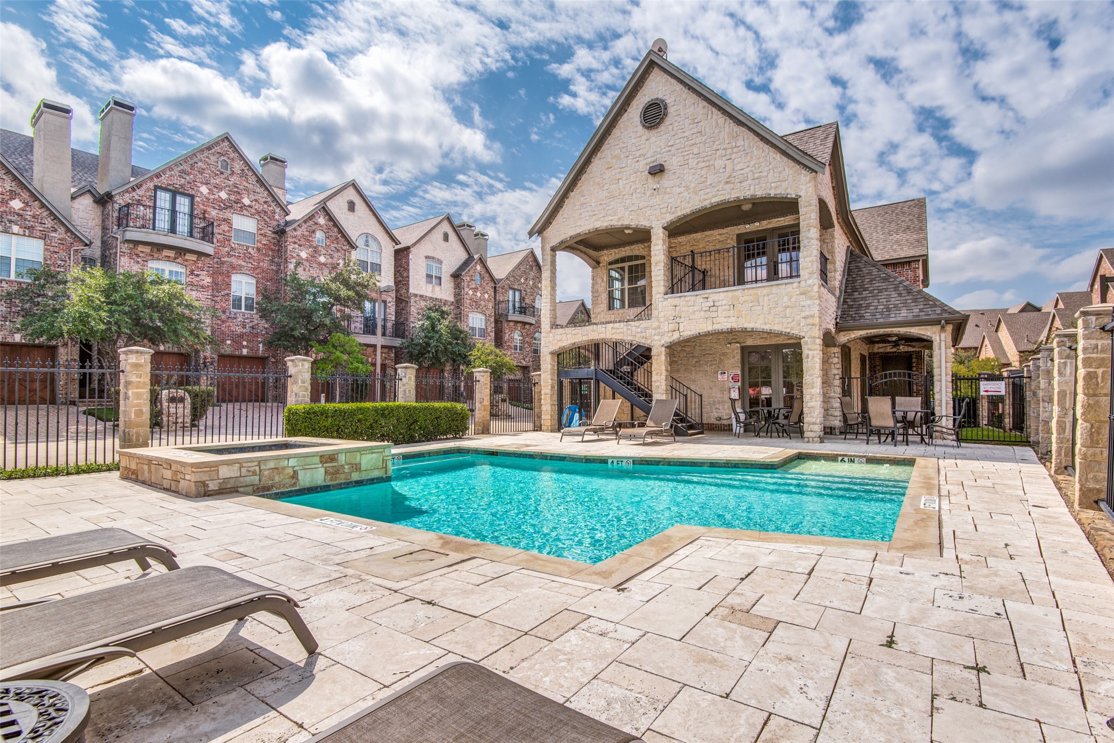 800 Rockingham Drive