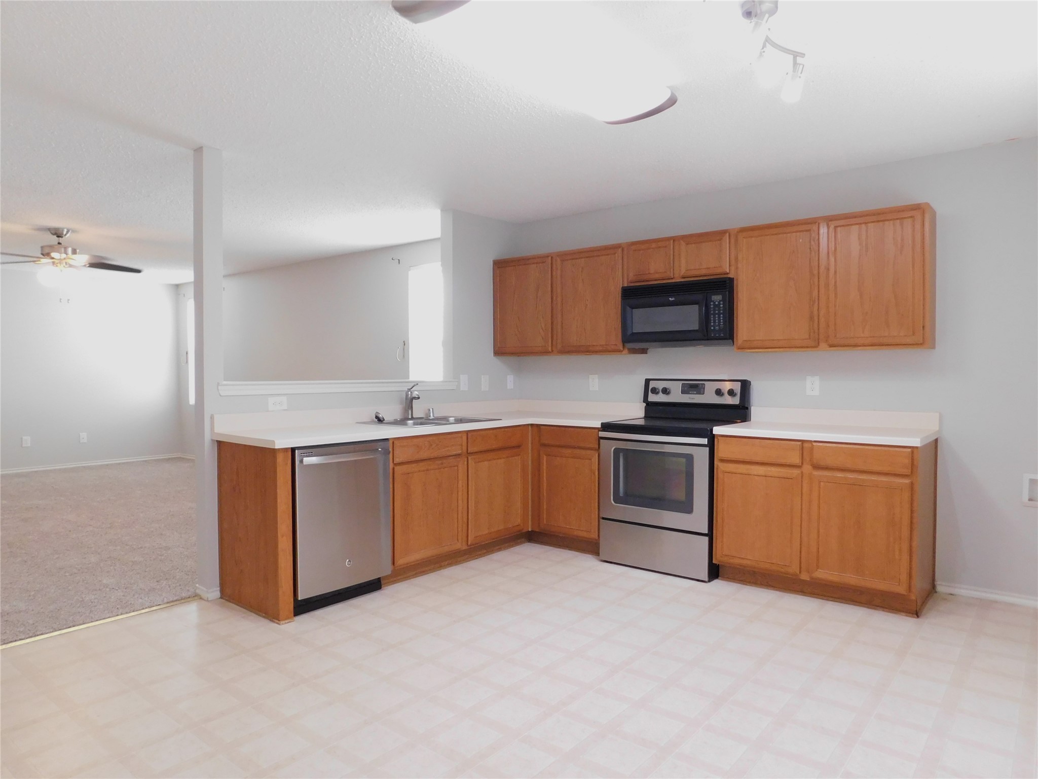 5721 Thoroughbred Trail
