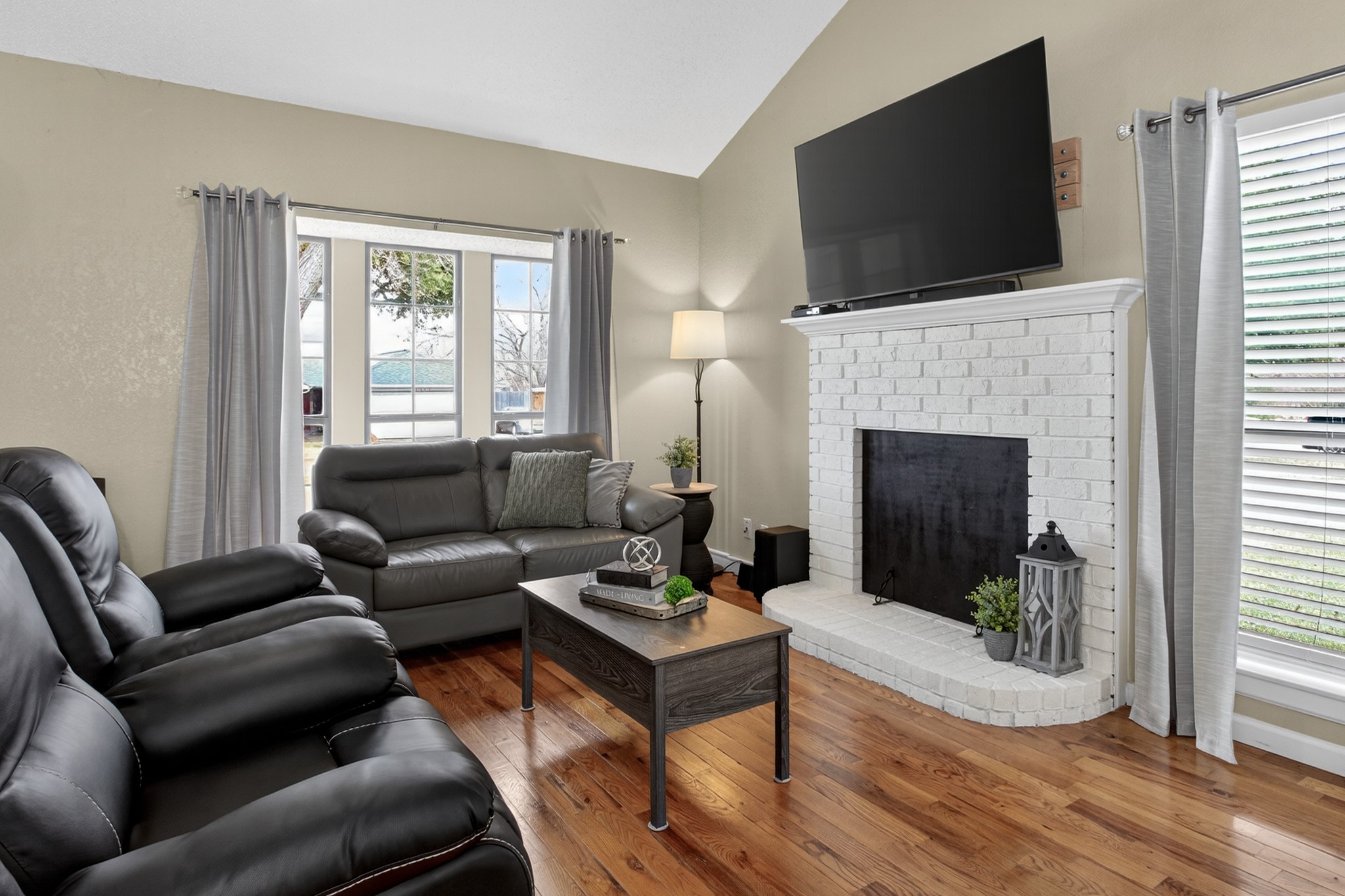 3656 Fairview Drive