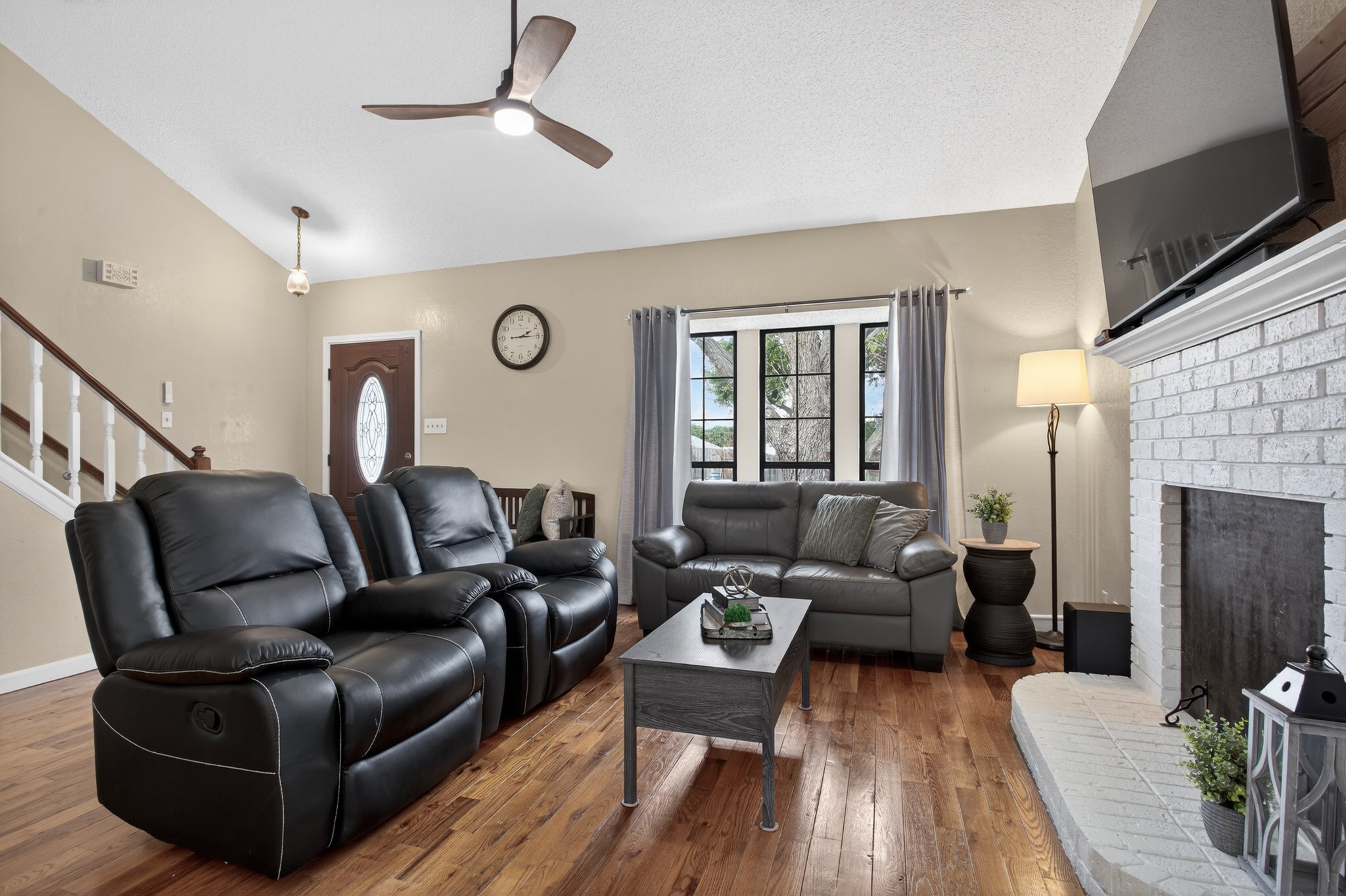 3656 Fairview Drive