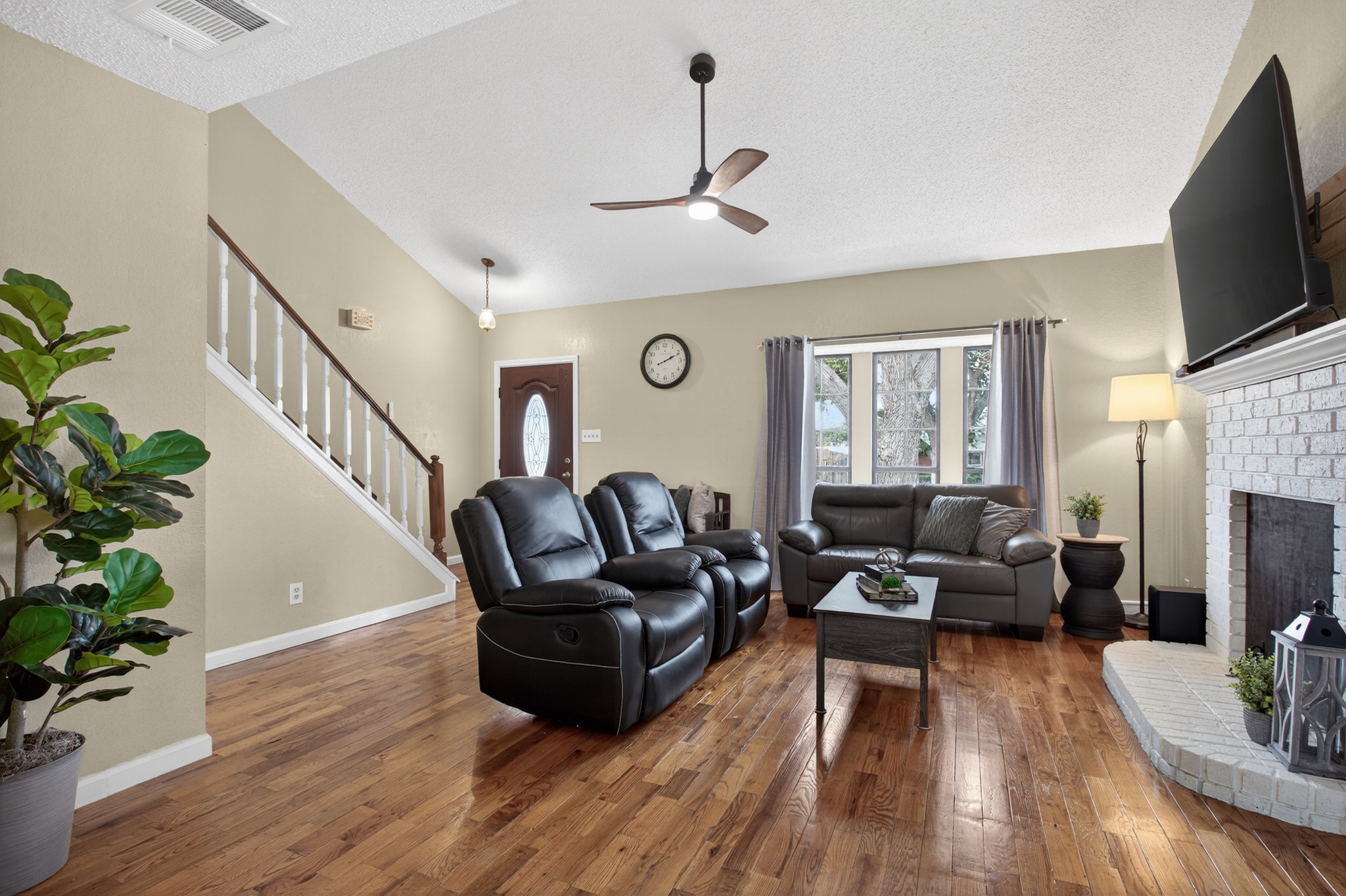 3656 Fairview Drive