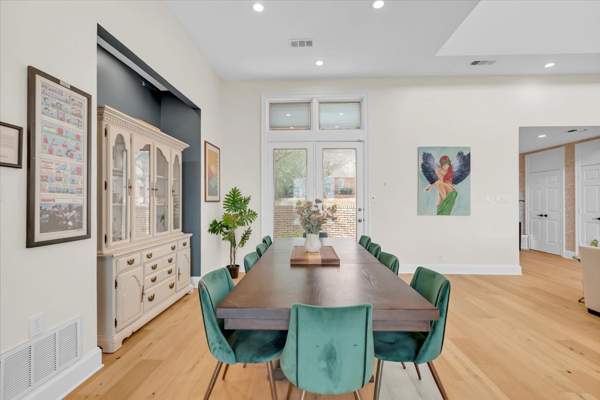 1426 Hidden Oaks Circle