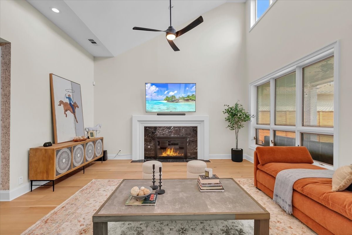 1426 Hidden Oaks Circle