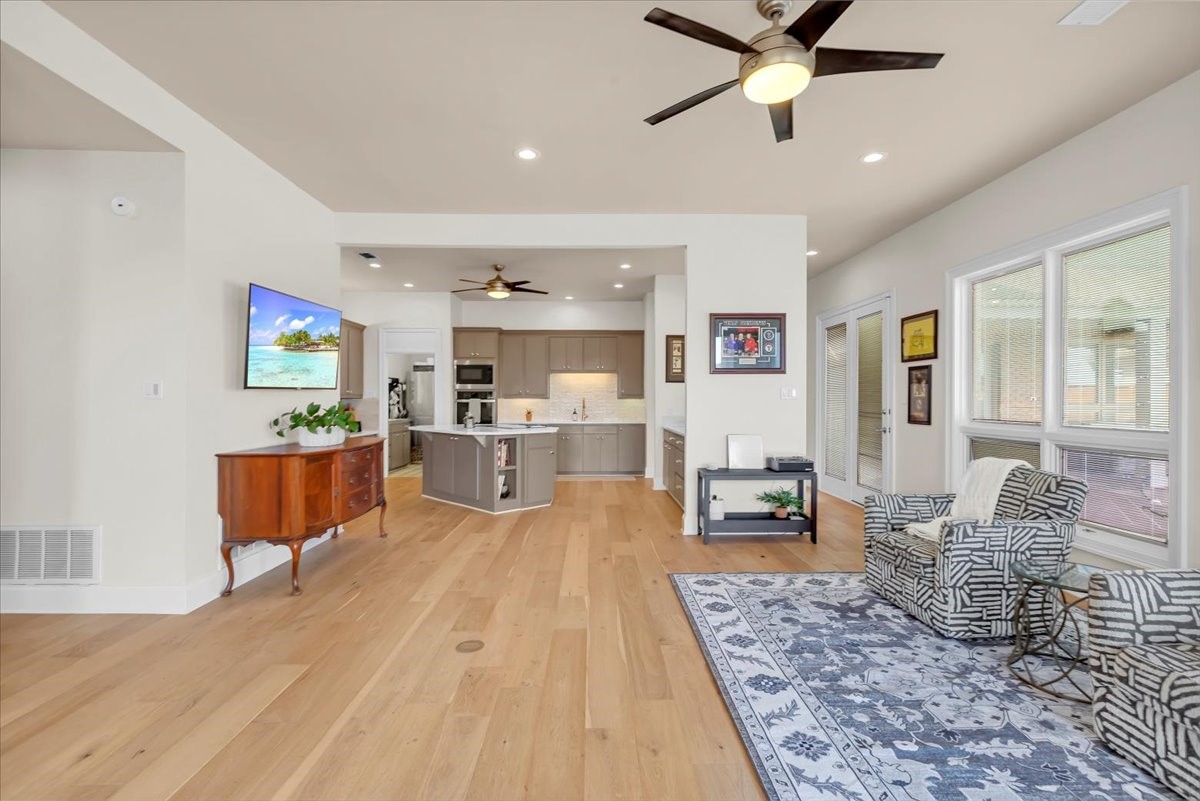 1426 Hidden Oaks Circle