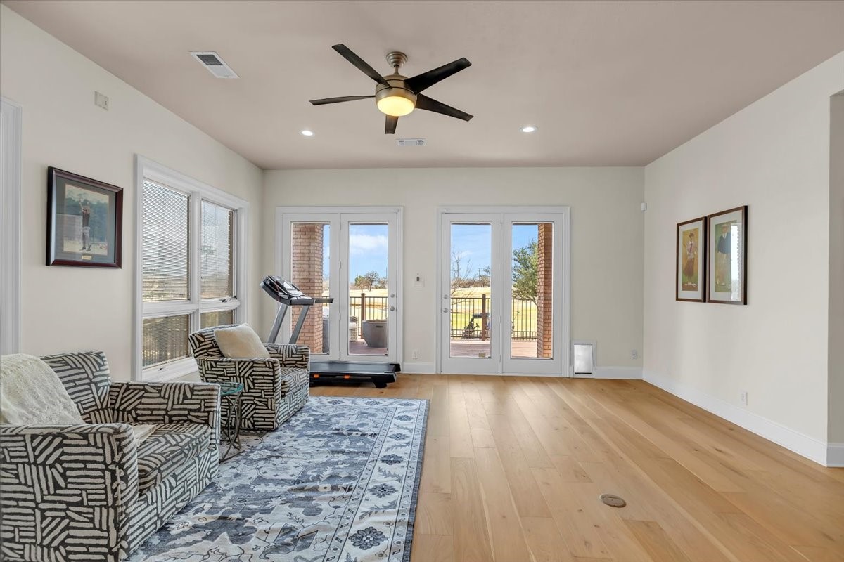 1426 Hidden Oaks Circle