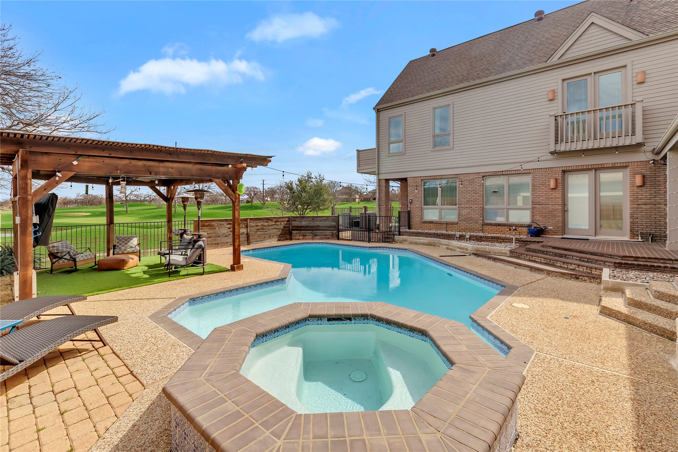 1426 Hidden Oaks Circle