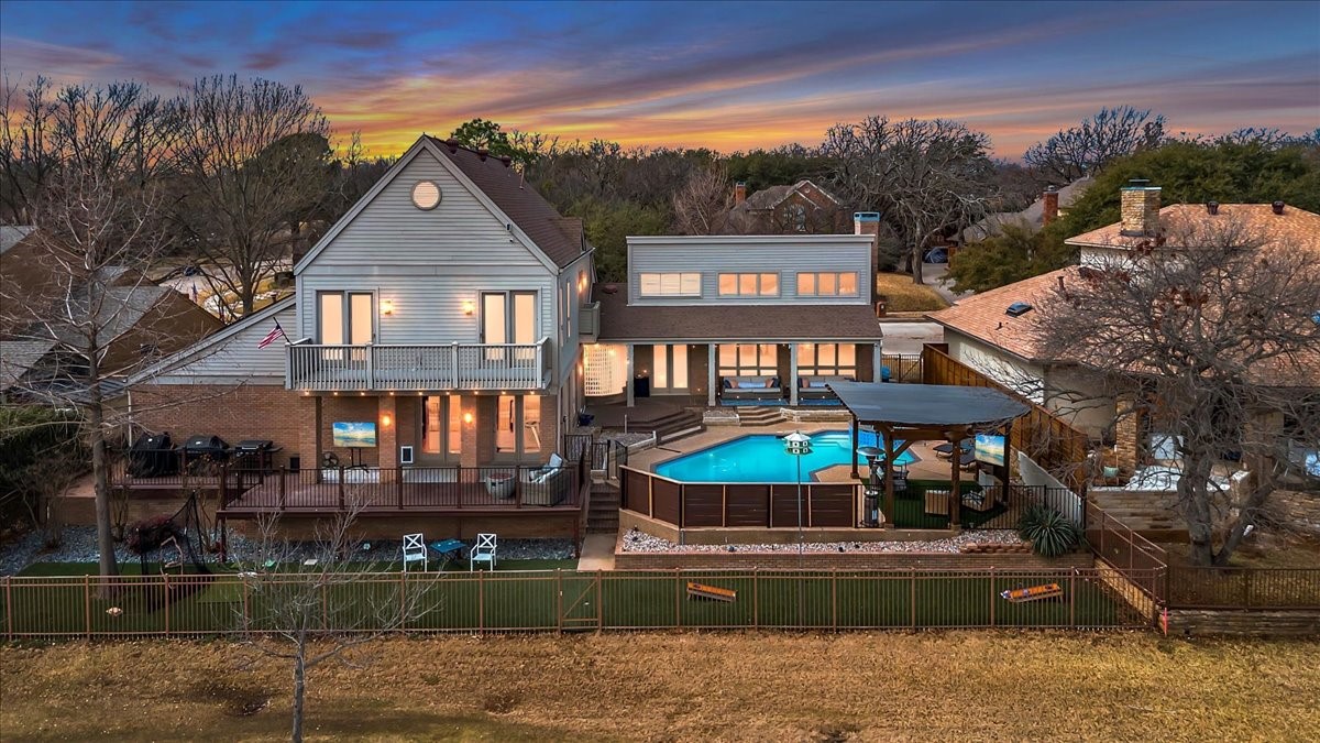 1426 Hidden Oaks Circle