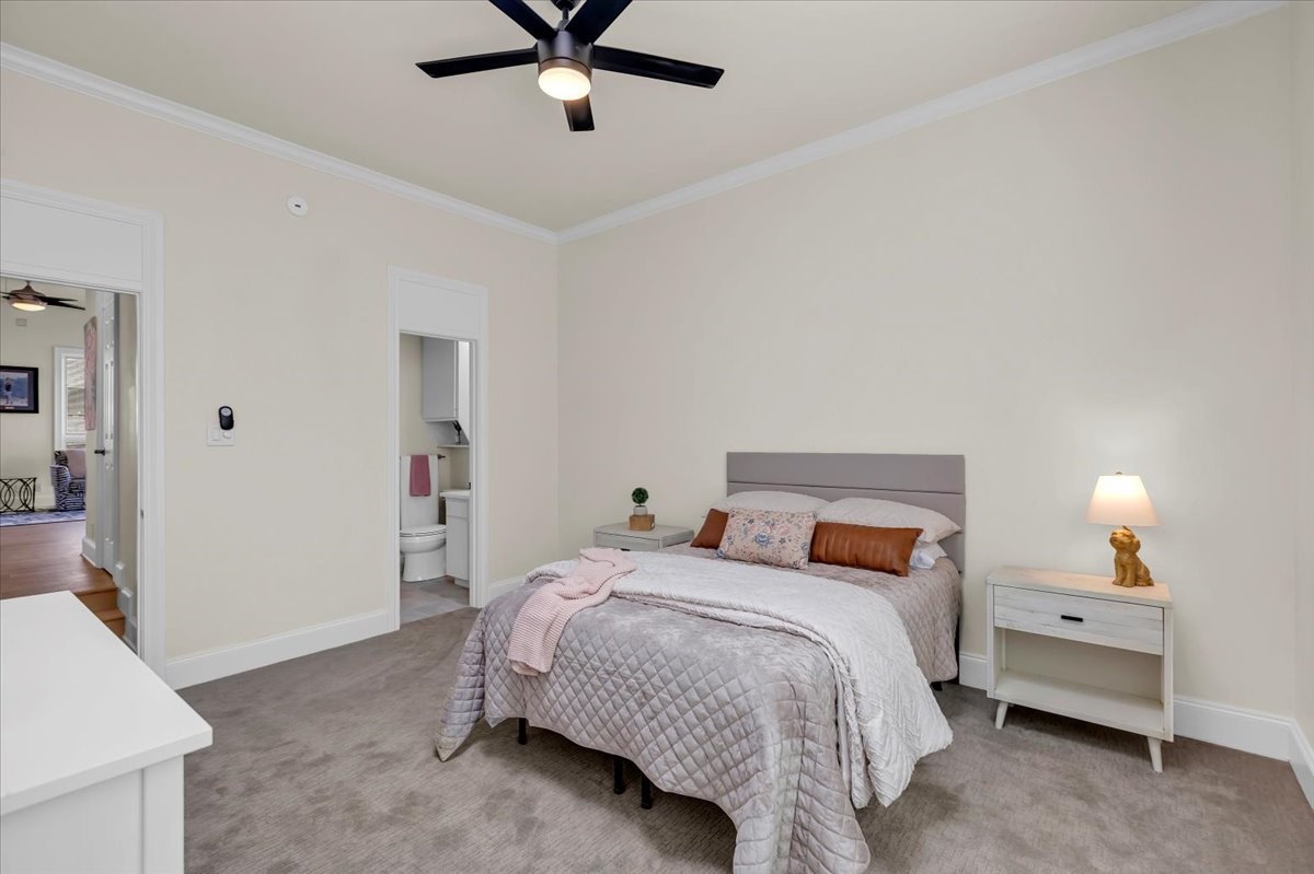 1426 Hidden Oaks Circle