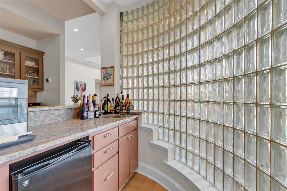 1426 Hidden Oaks Circle