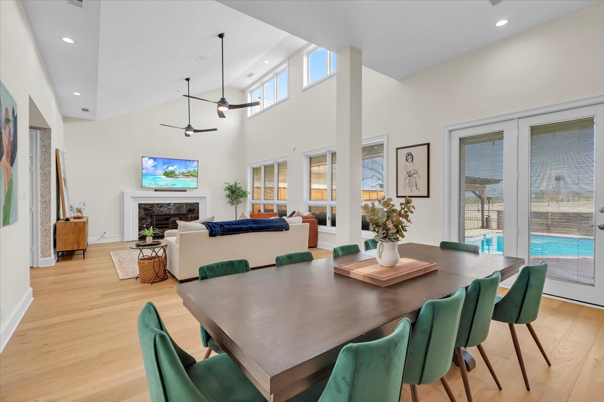 1426 Hidden Oaks Circle