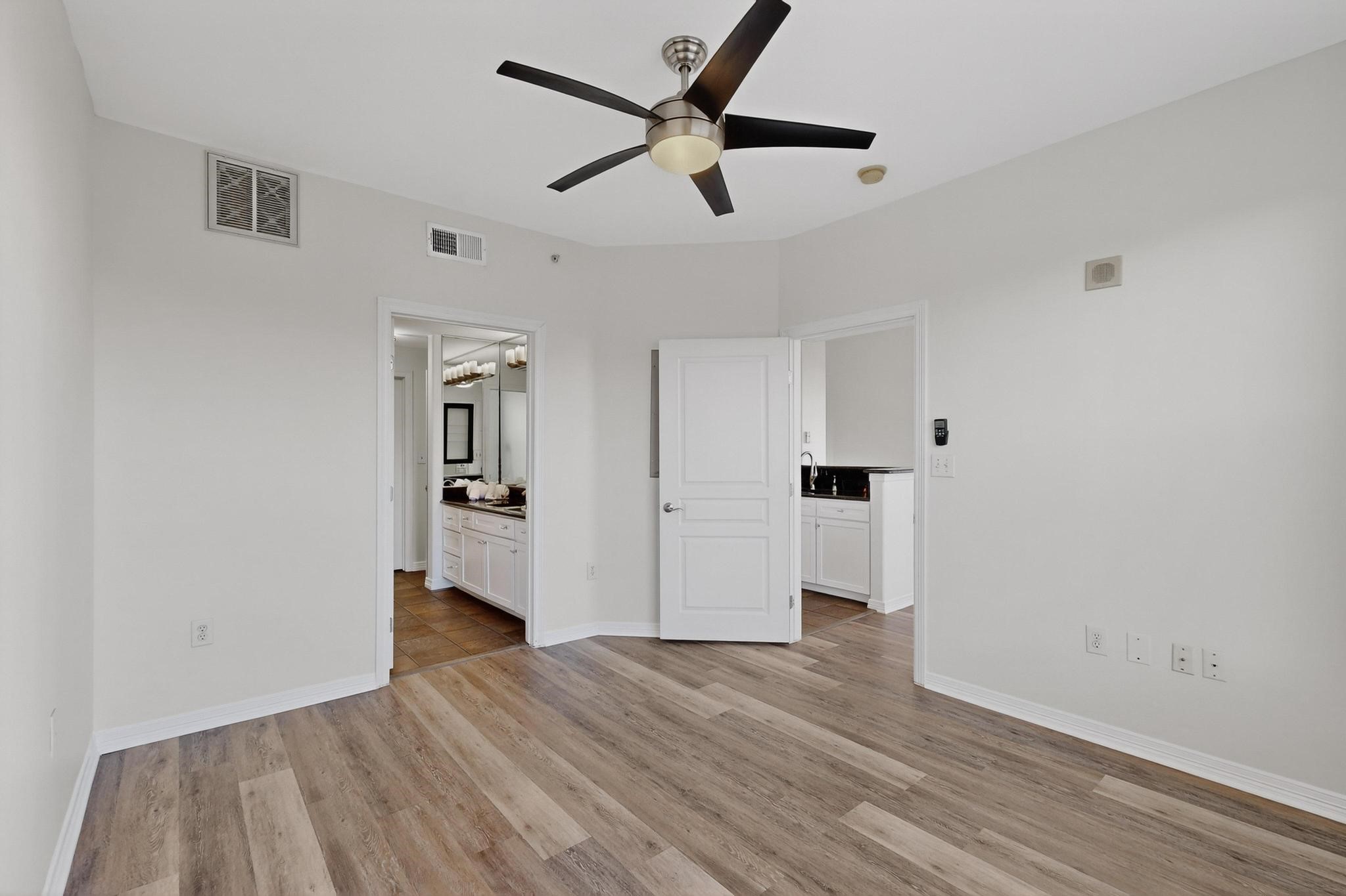 330 Las Colinas Boulevard E 418