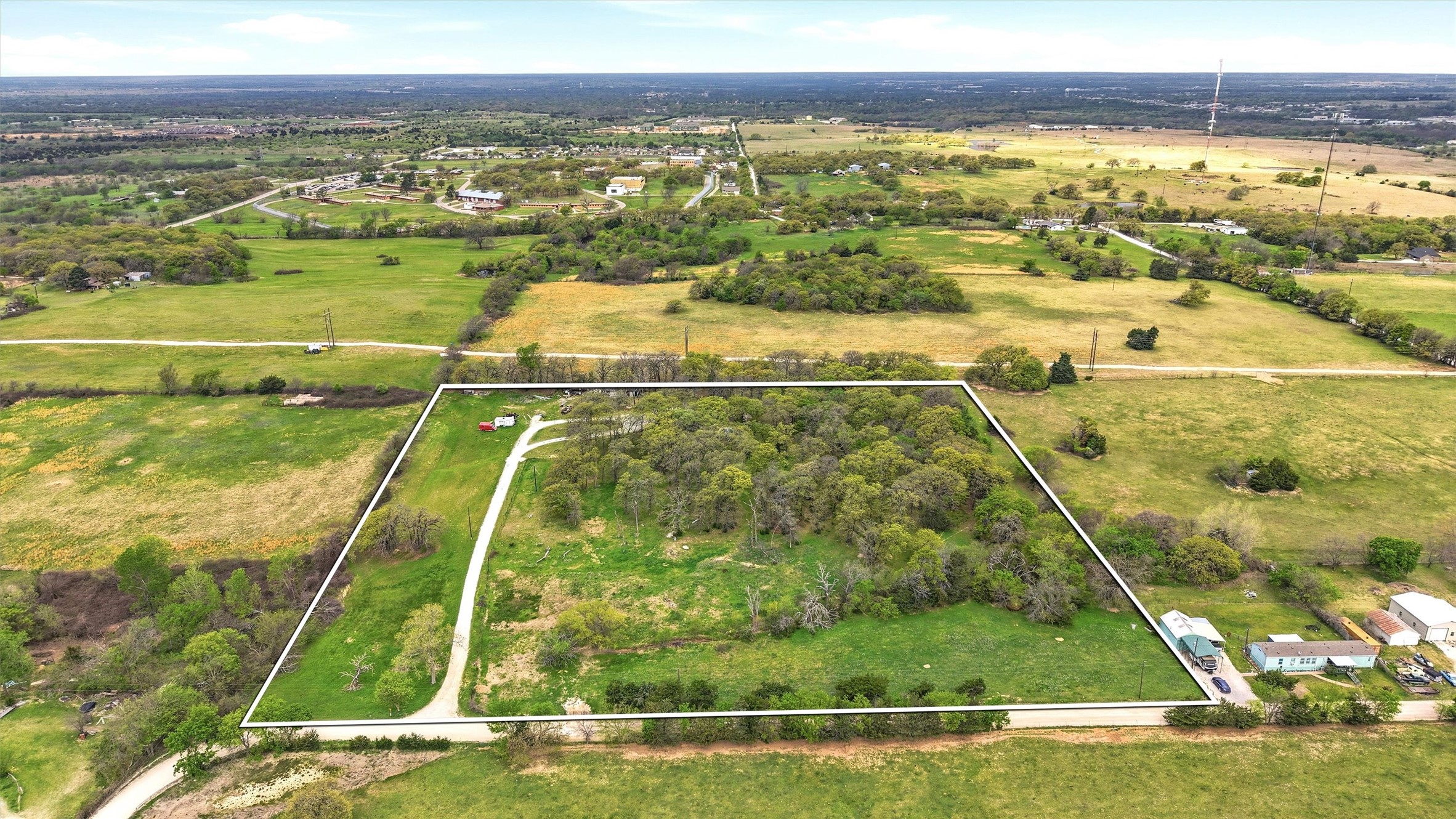 711 County Road 162