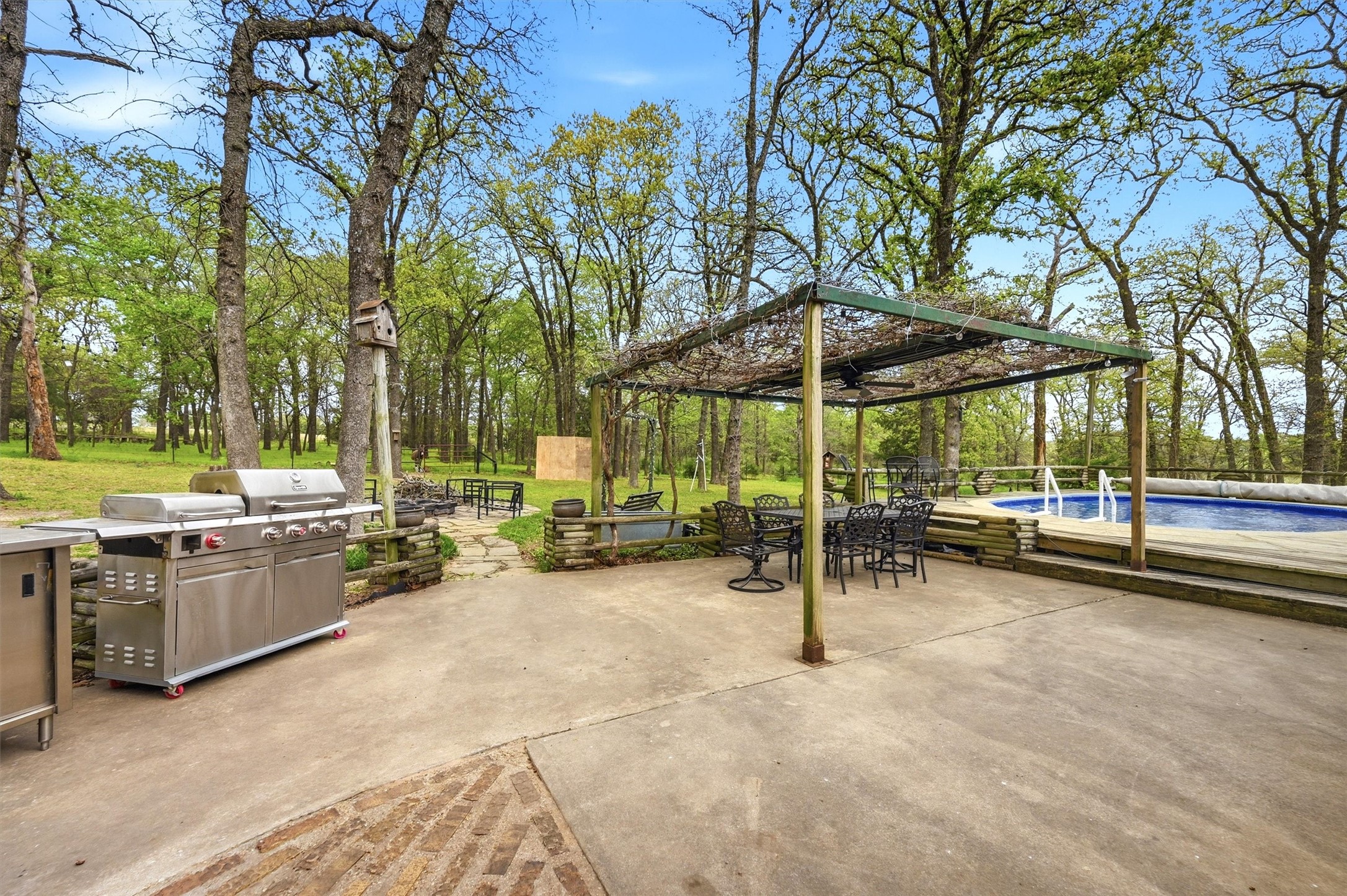 711 County Road 162