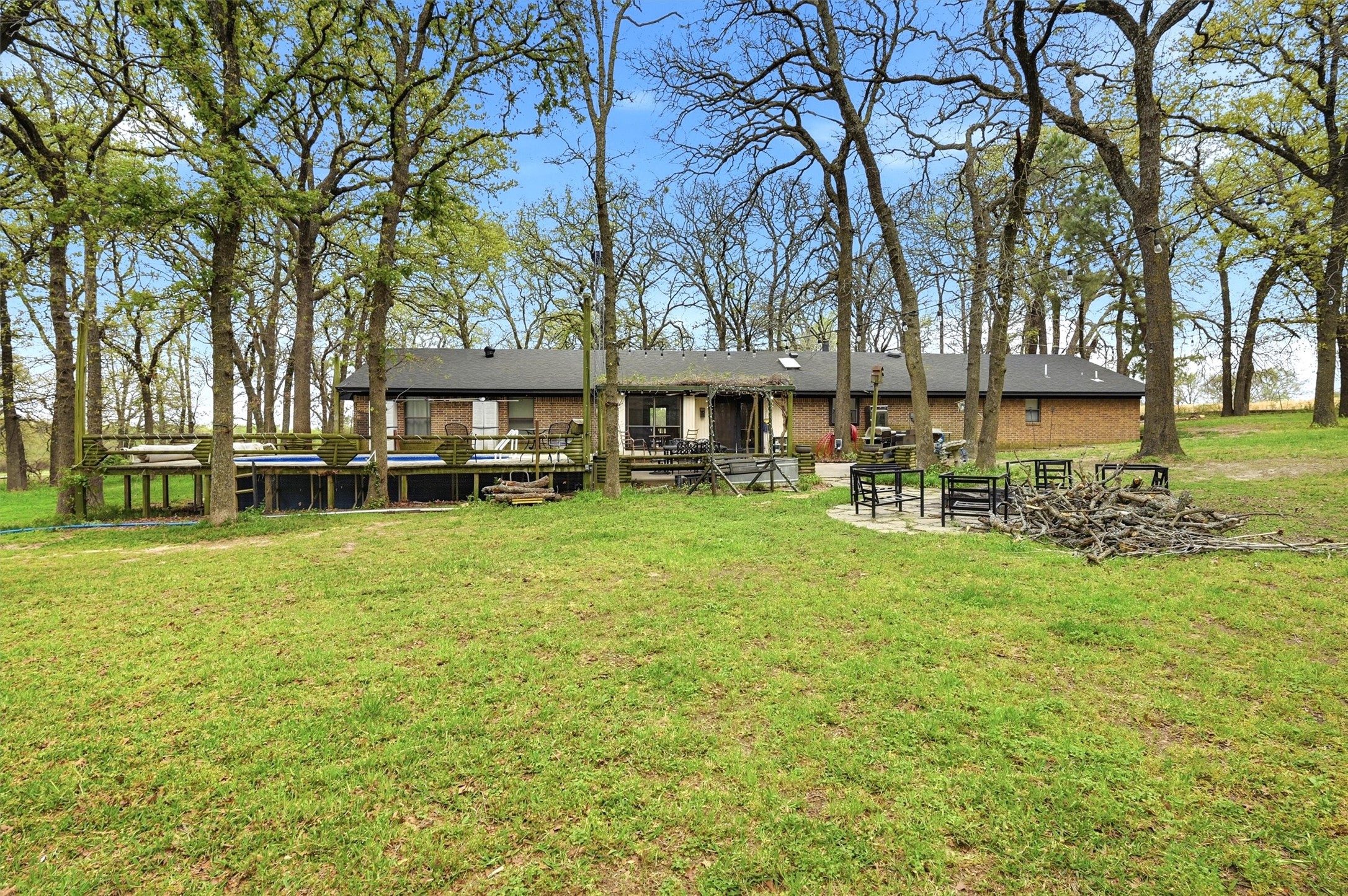 711 County Road 162