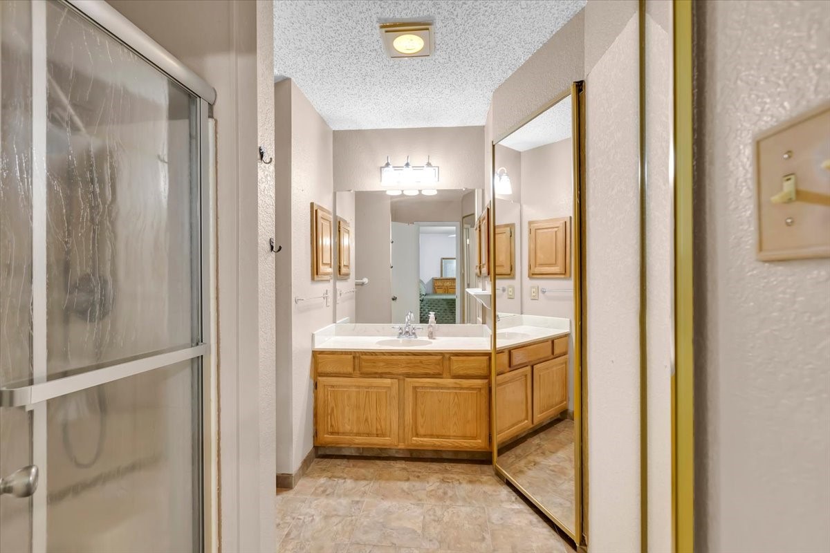 5906 Santa Fe Drive