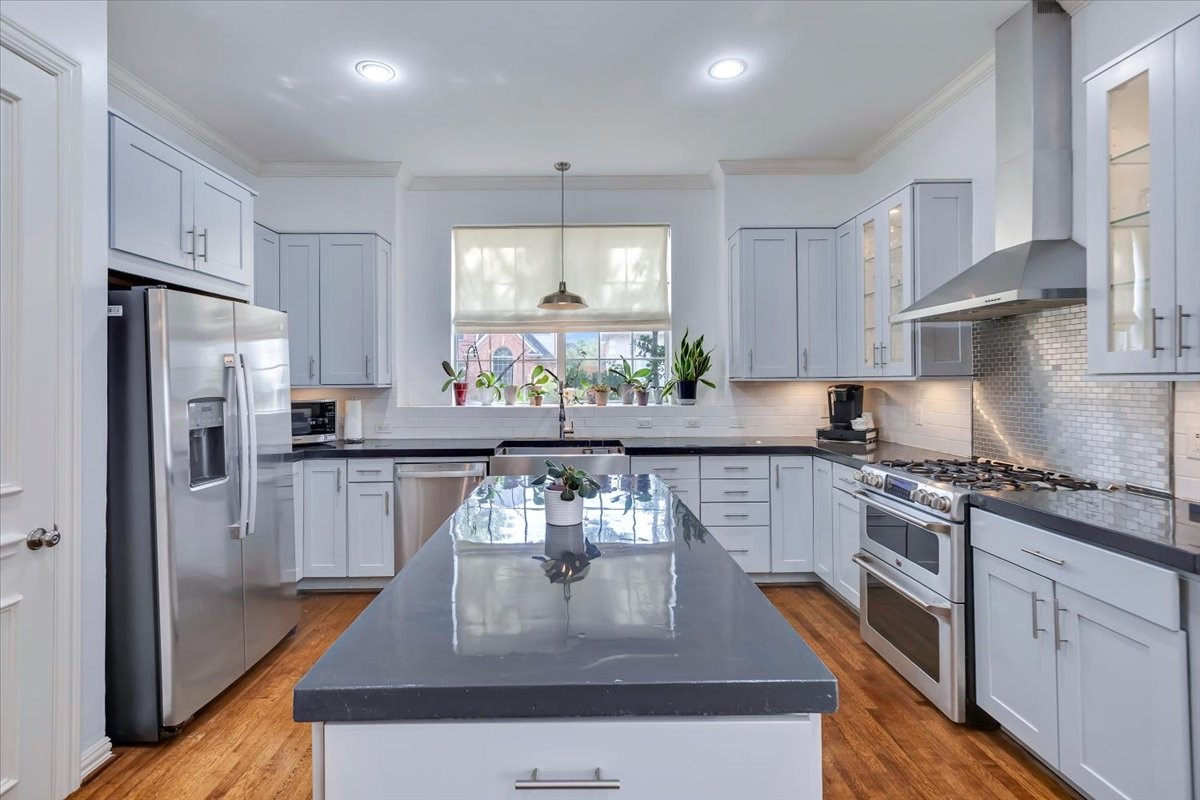 5111 Ambergate Lane