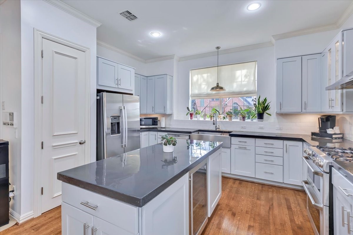 5111 Ambergate Lane