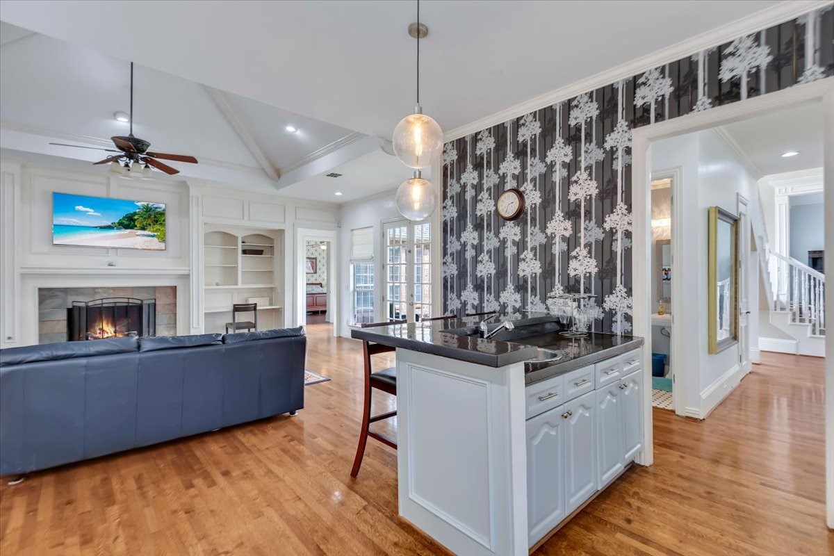 5111 Ambergate Lane
