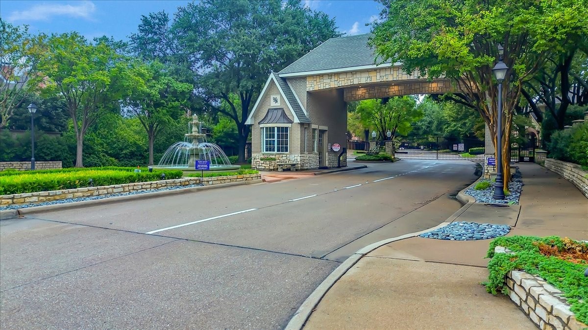 5111 Ambergate Lane