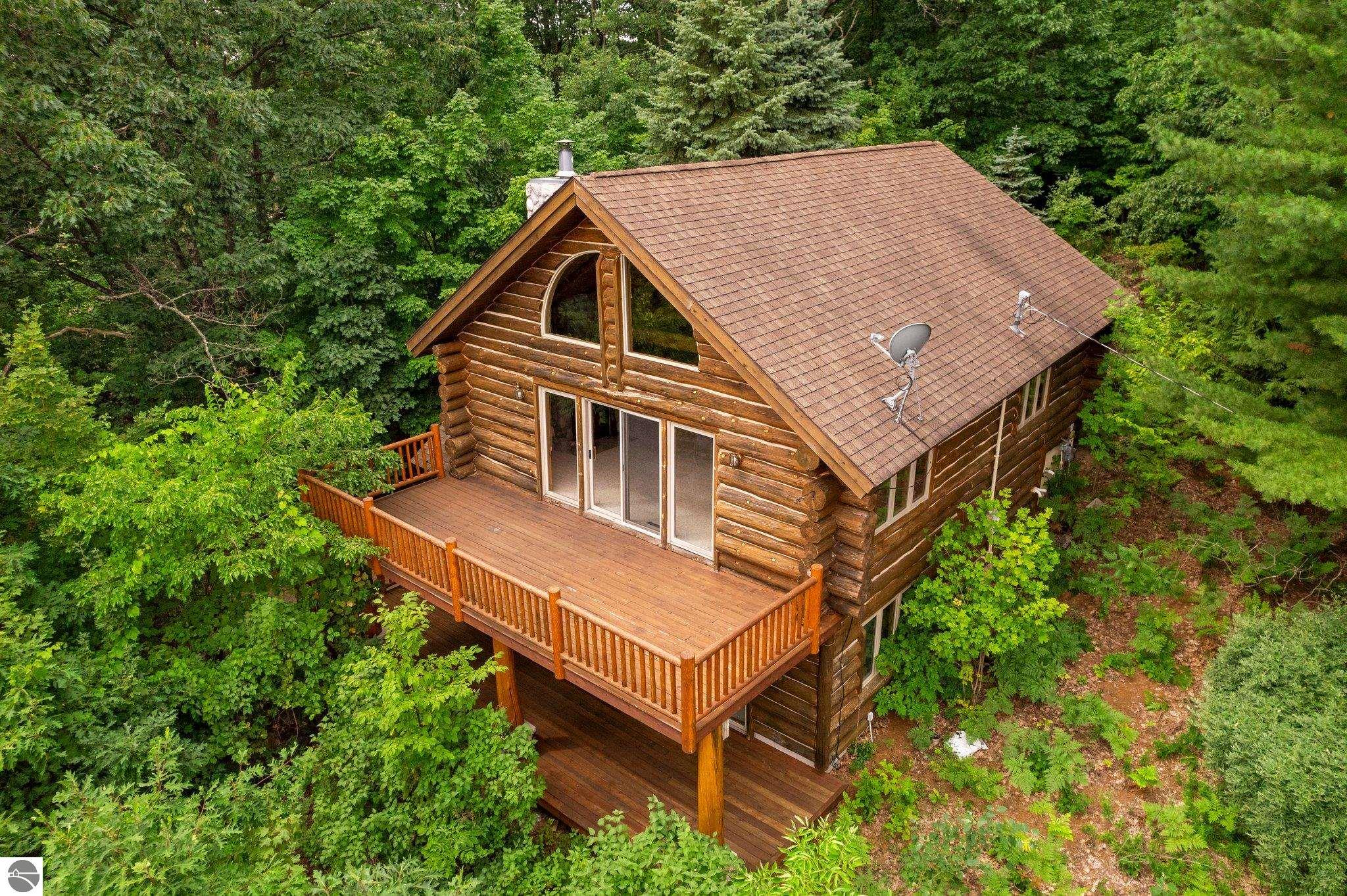 10690 E Rainbows End