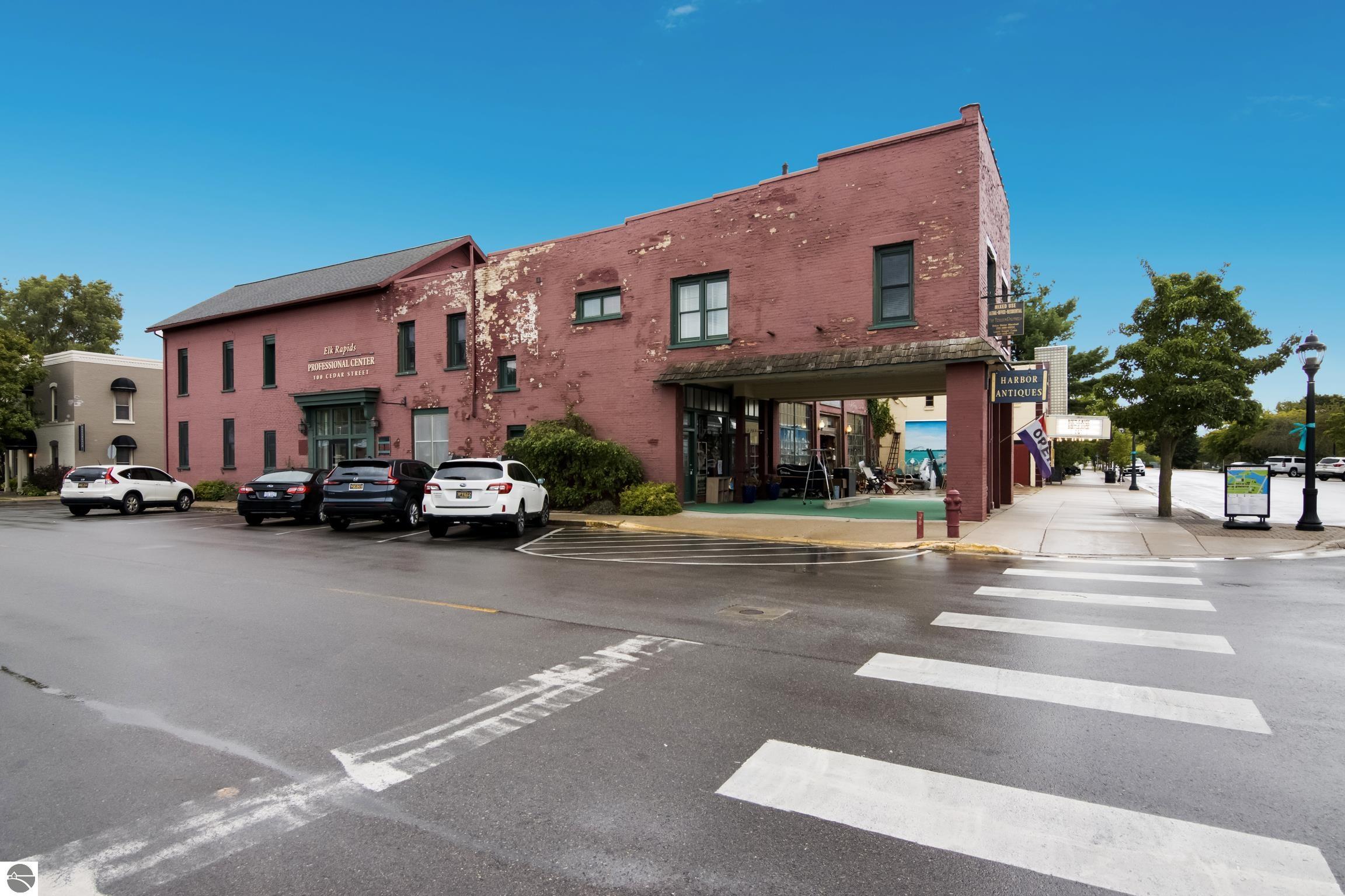 201 River Street # 203