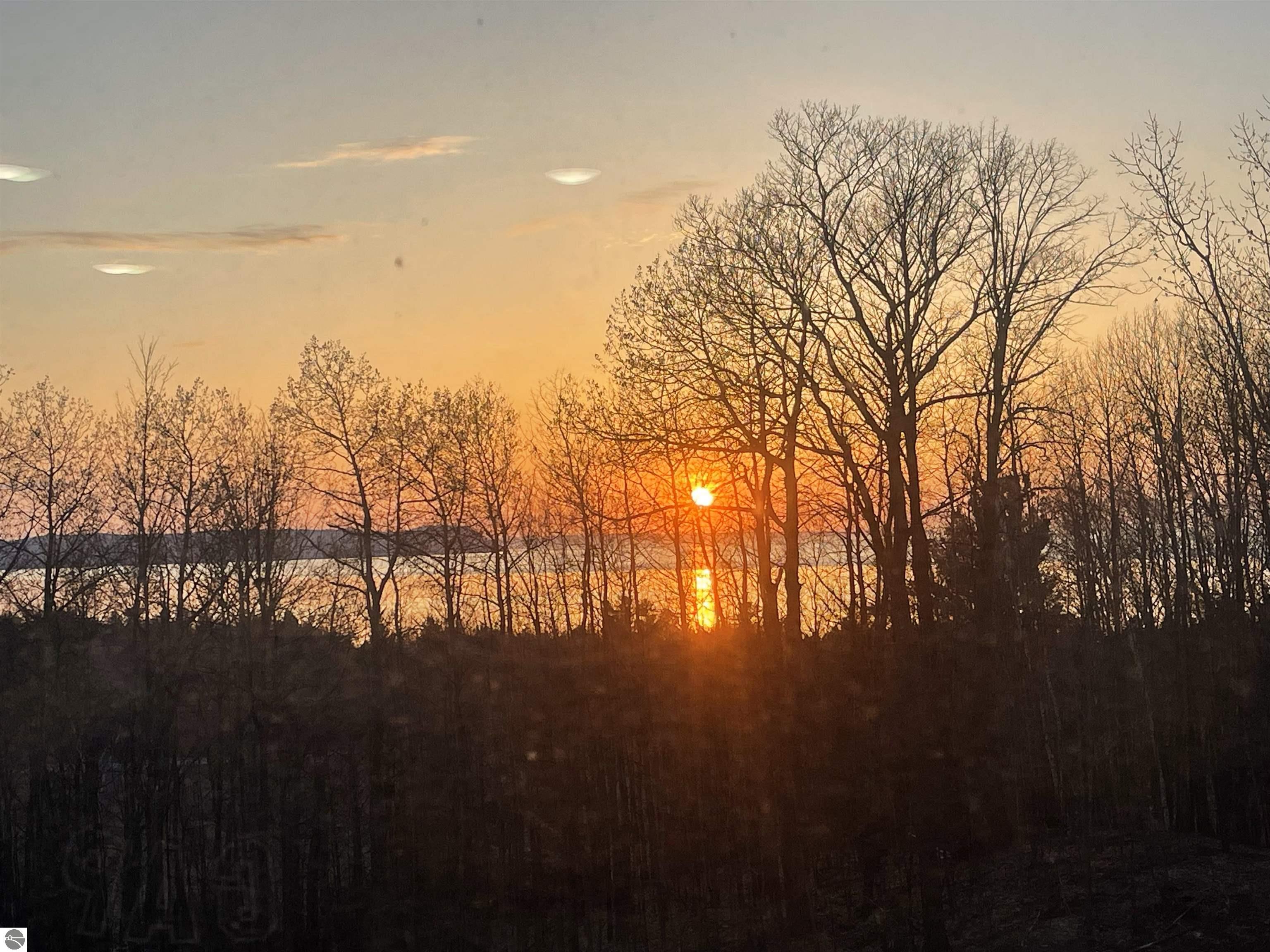 3046 E Greenwood Road