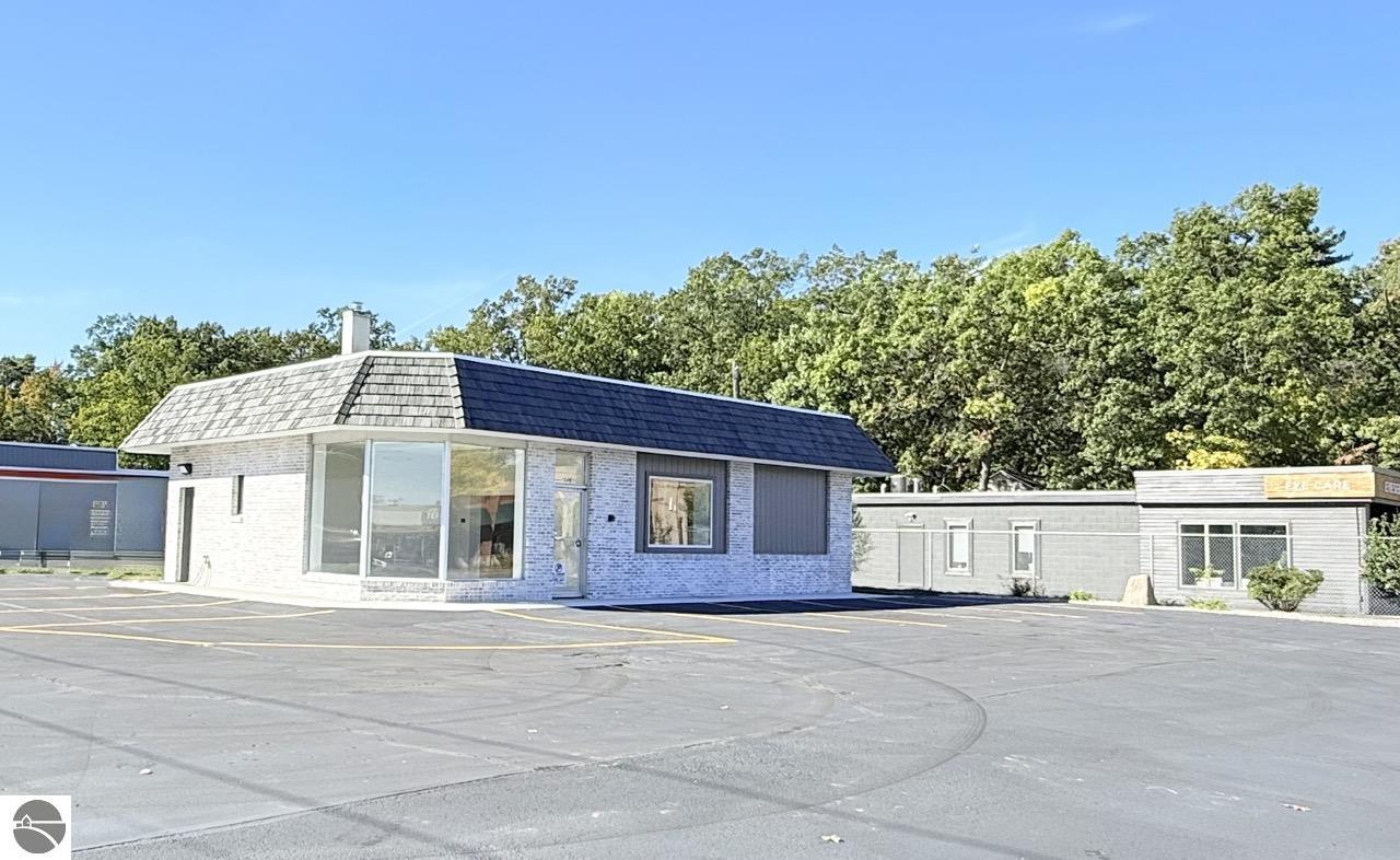 1048 S Garfield Avenue